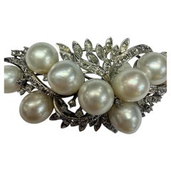Large pearl and diamond brooch 18Kt gold, year unknown