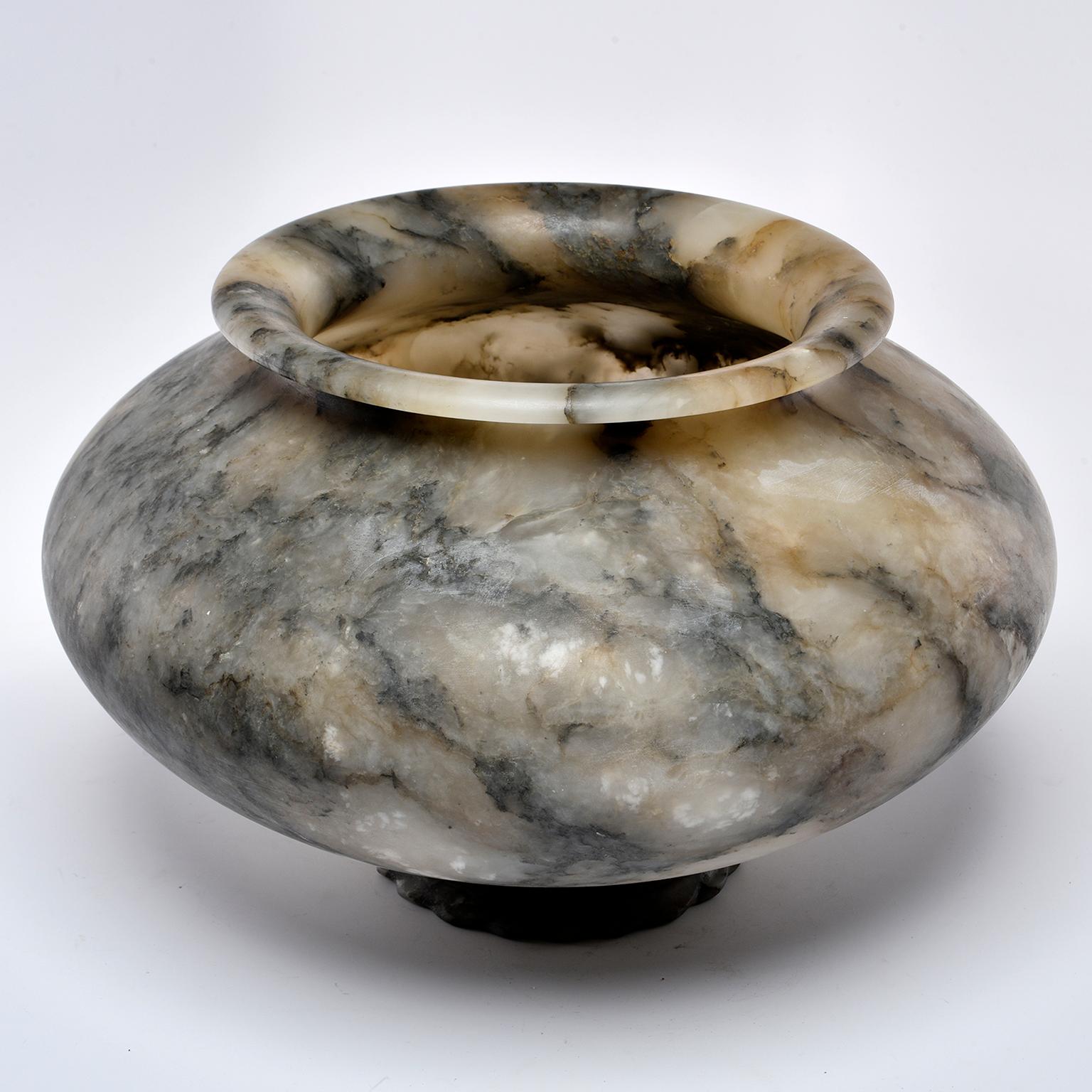 Large Pedestal Based Italian Marble Bowl 2