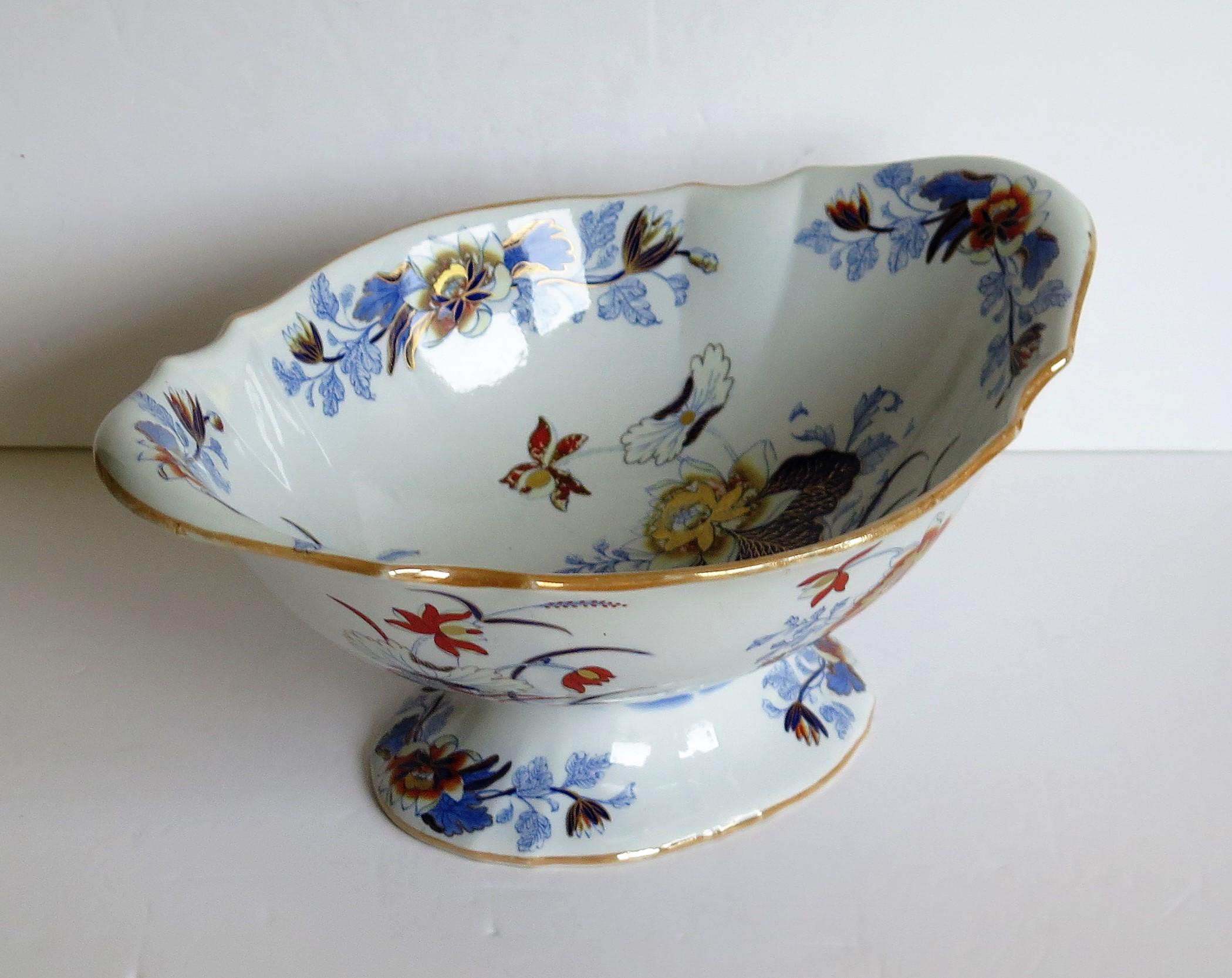 Large Wedgwood Pedestal Bowl Centrepiece Stone China Ptn 1156, circa 1840 For Sale 1