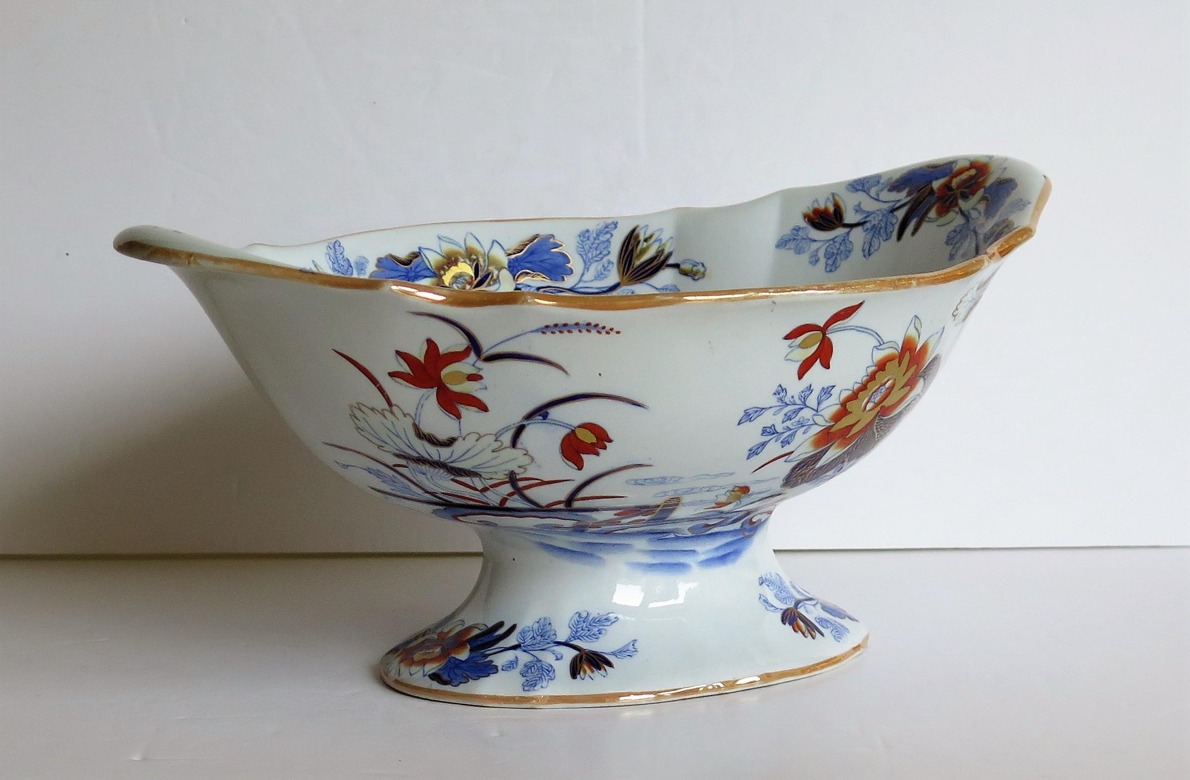 Gran centro de mesa con cuenco de pedestal de Wedgwood Stone China Ptn 1156, hacia 1840 Inglés en venta