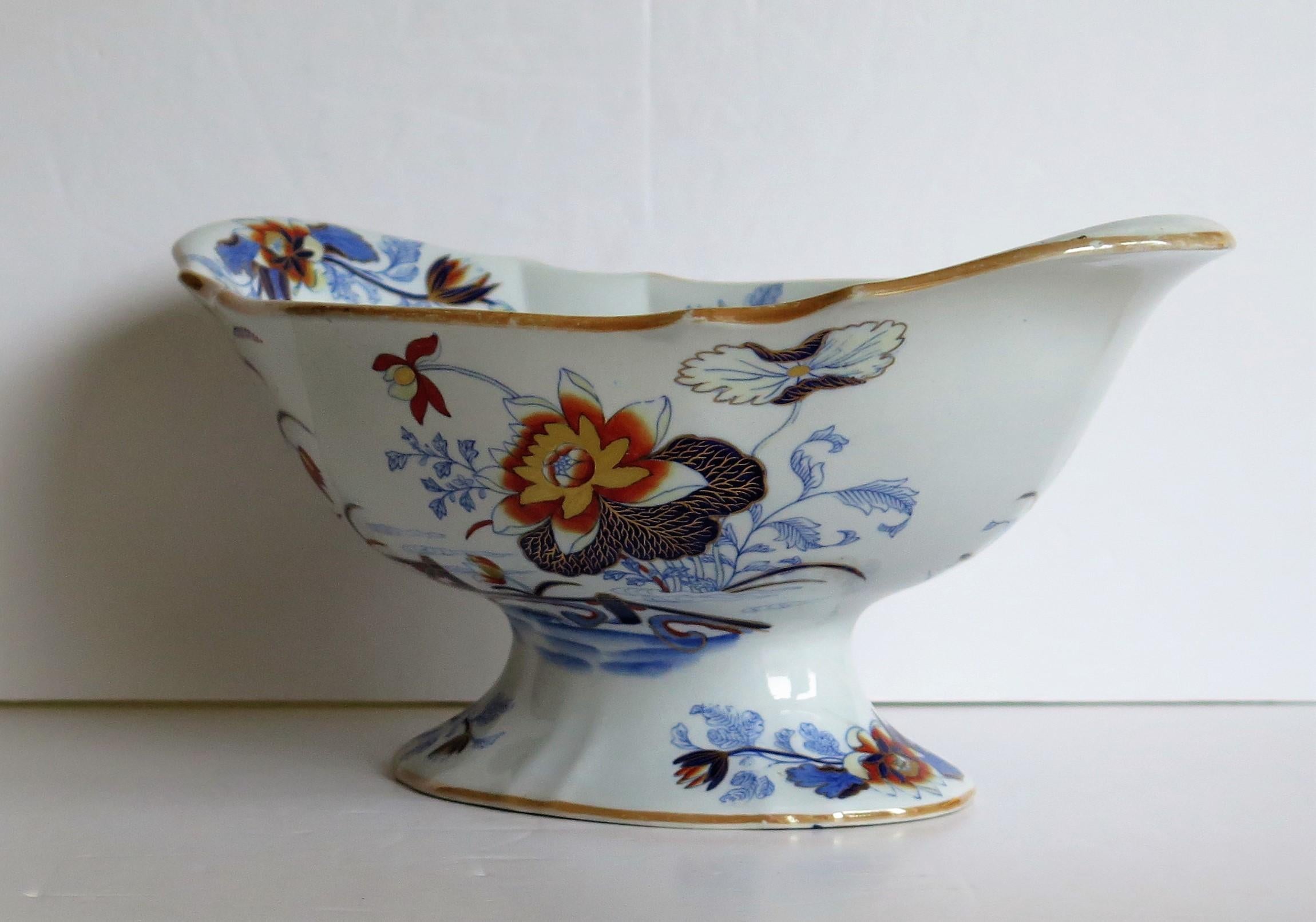 Chinoiserie Large Wedgwood Pedestal Bowl Centrepiece Stone China Ptn 1156, circa 1840 For Sale