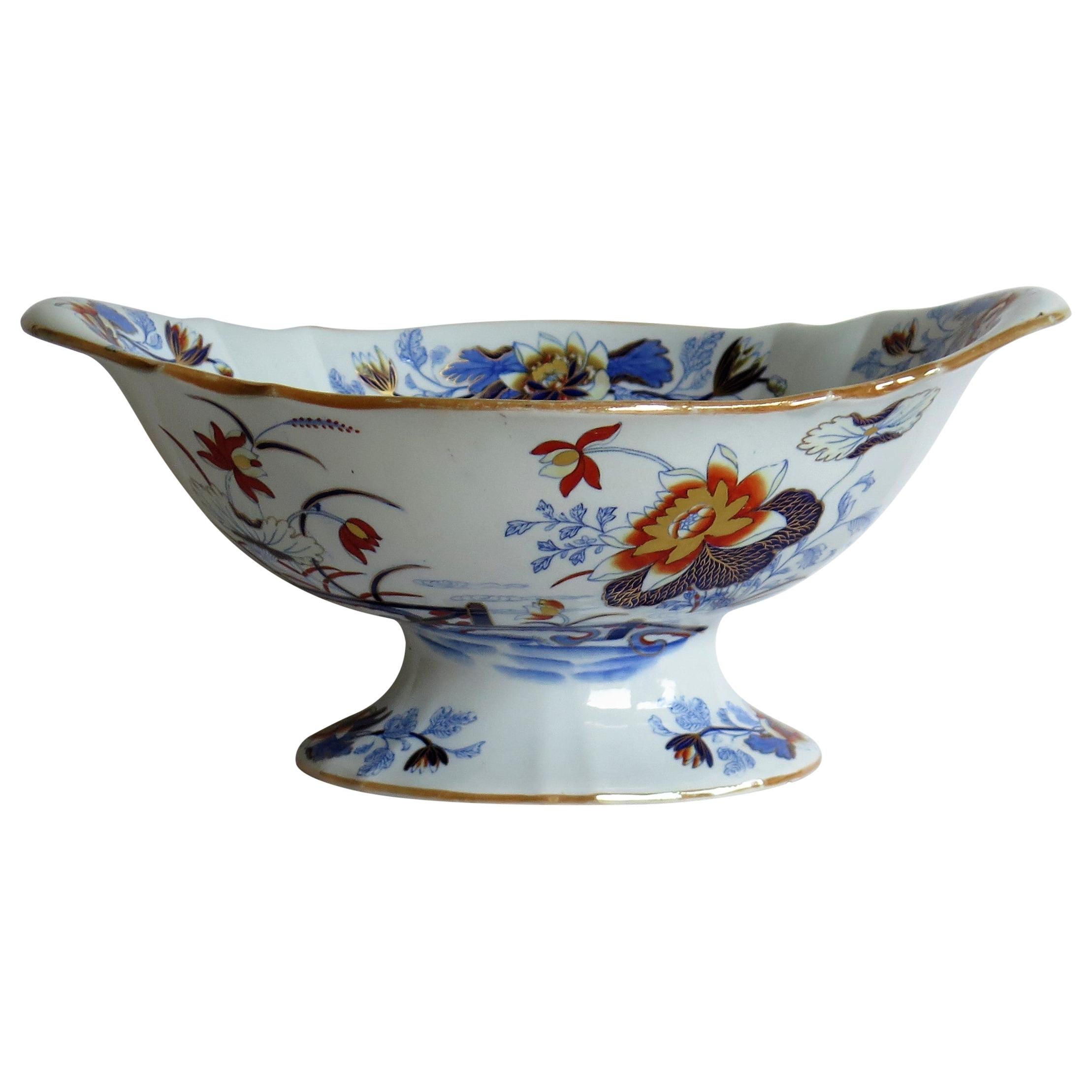 Large Wedgwood Pedestal Bowl Centrepiece Stone China Ptn 1156, circa 1840 For Sale