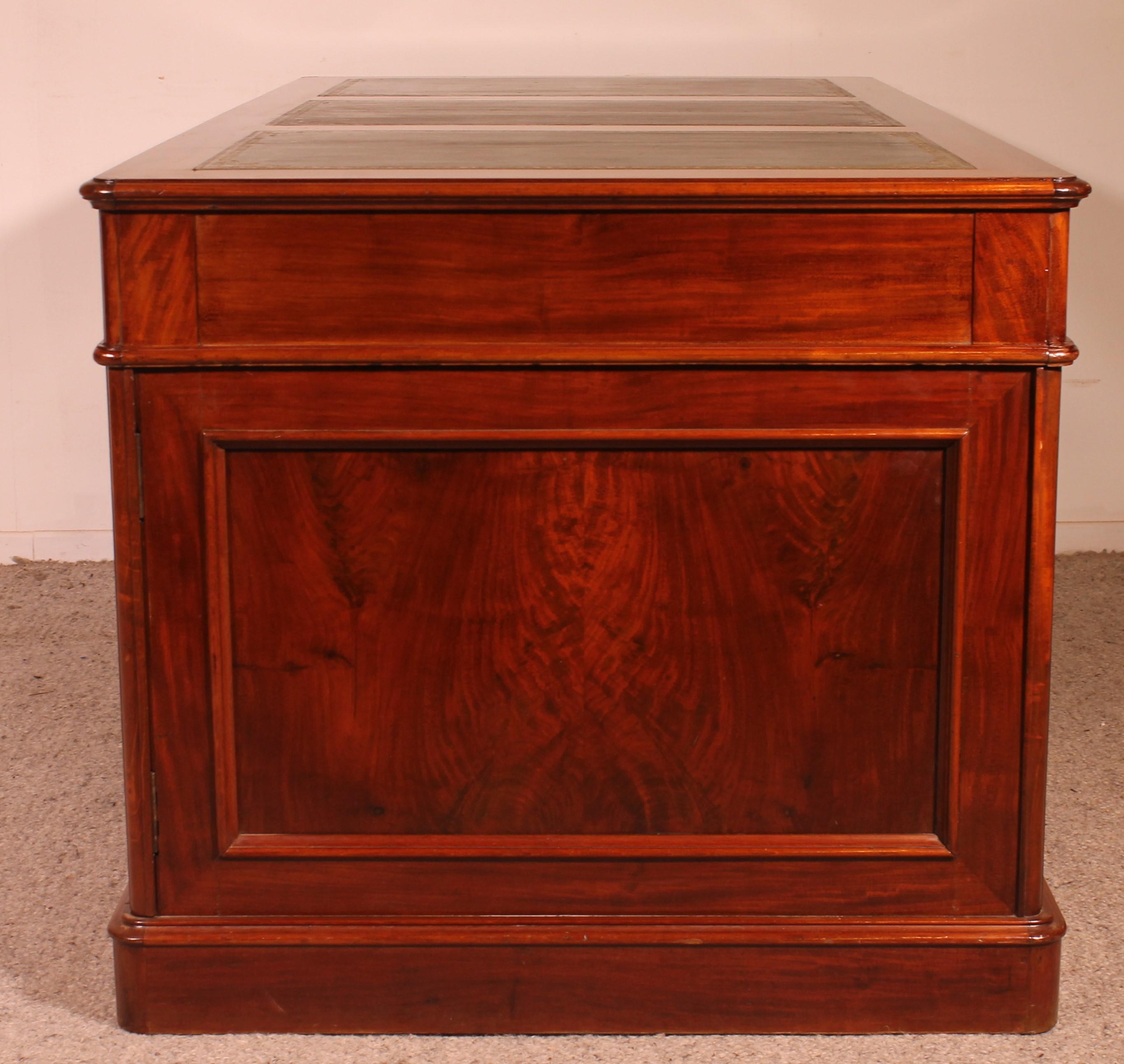 Large Pedestal Desk In Mahogany From The 19th Century For Sale 3