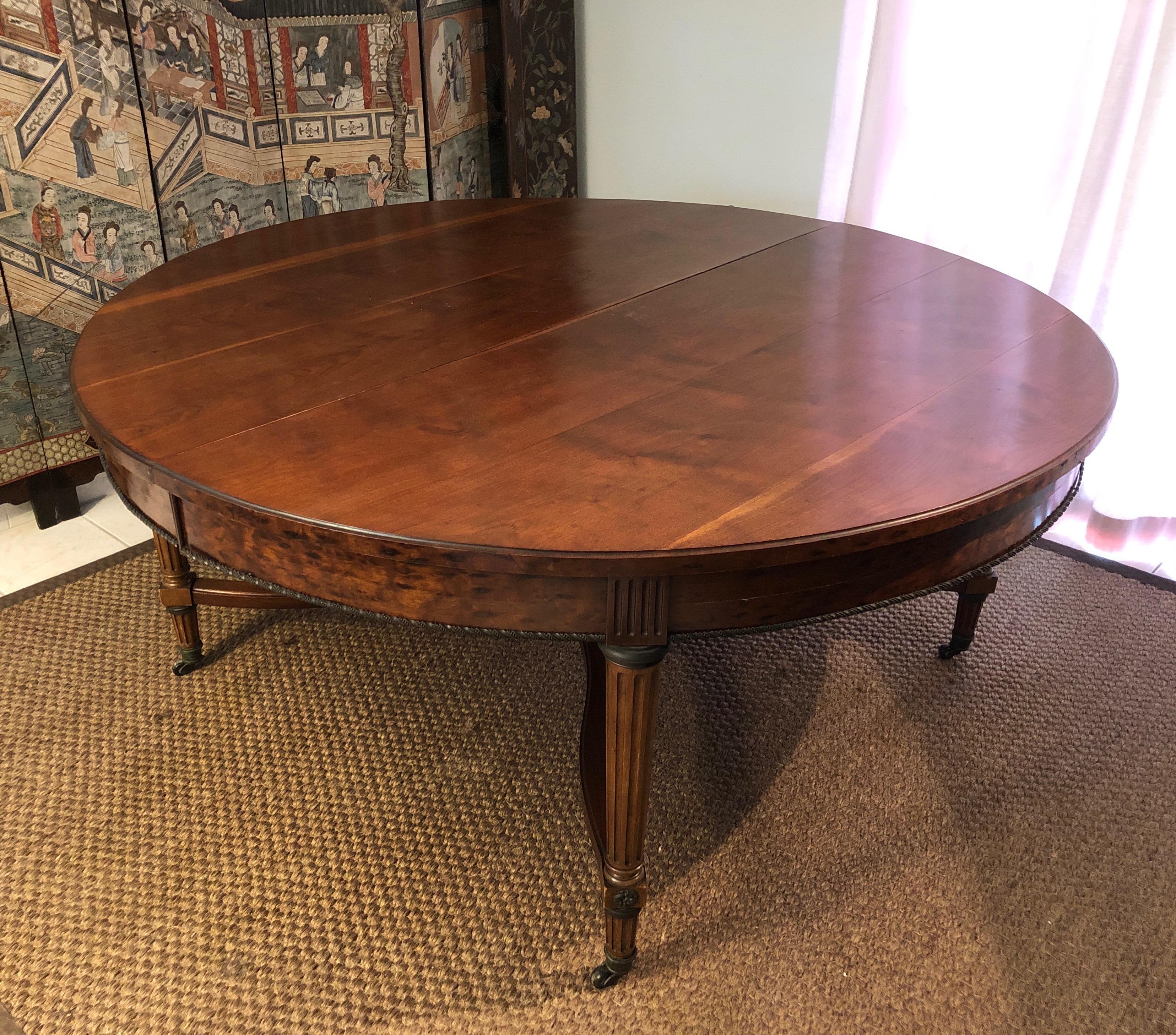 Large Pedestal Extending able with Central Leg in Wood, Brass and Bronze For Sale 6