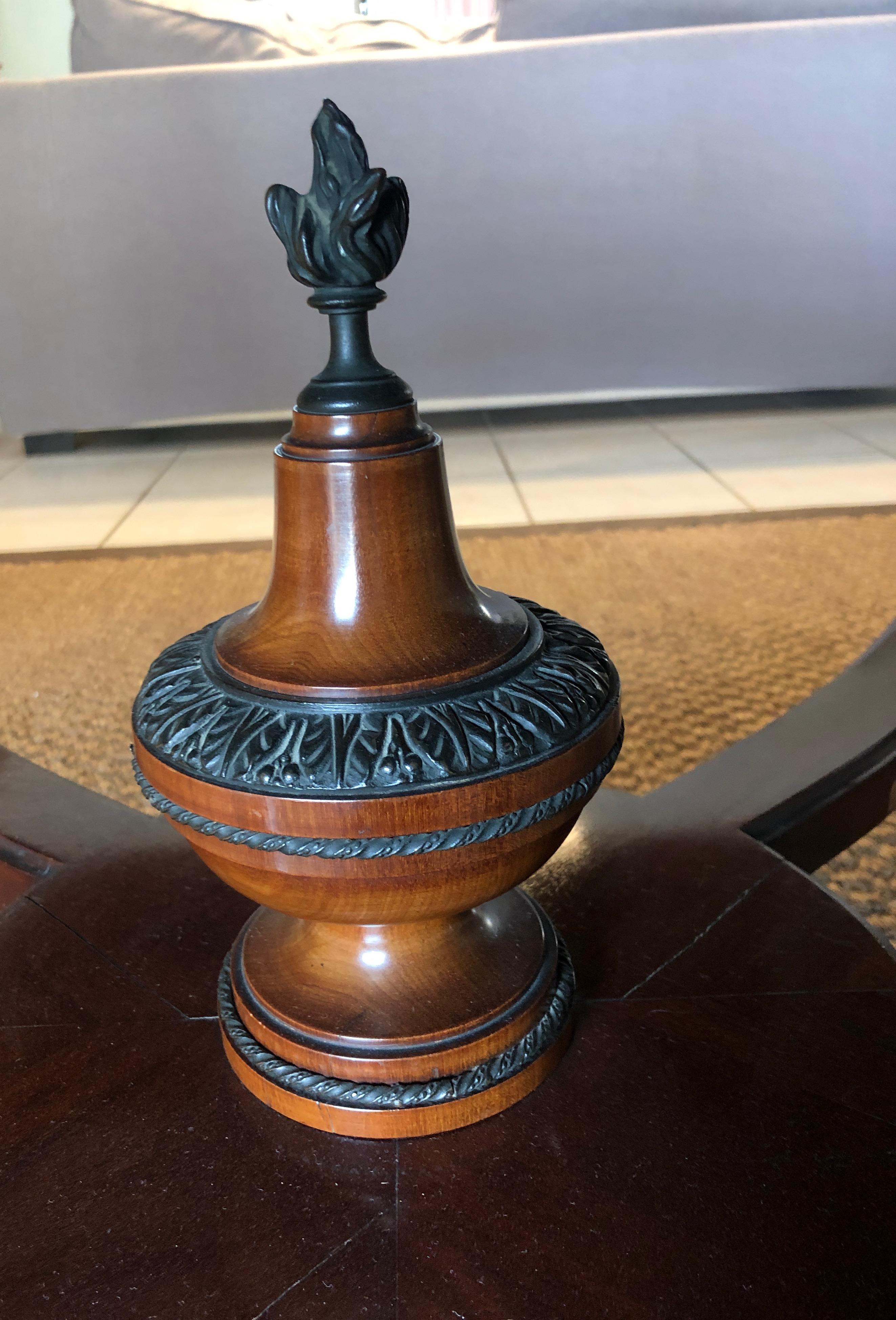 Large Pedestal Extending able with Central Leg in Wood, Brass and Bronze For Sale 3