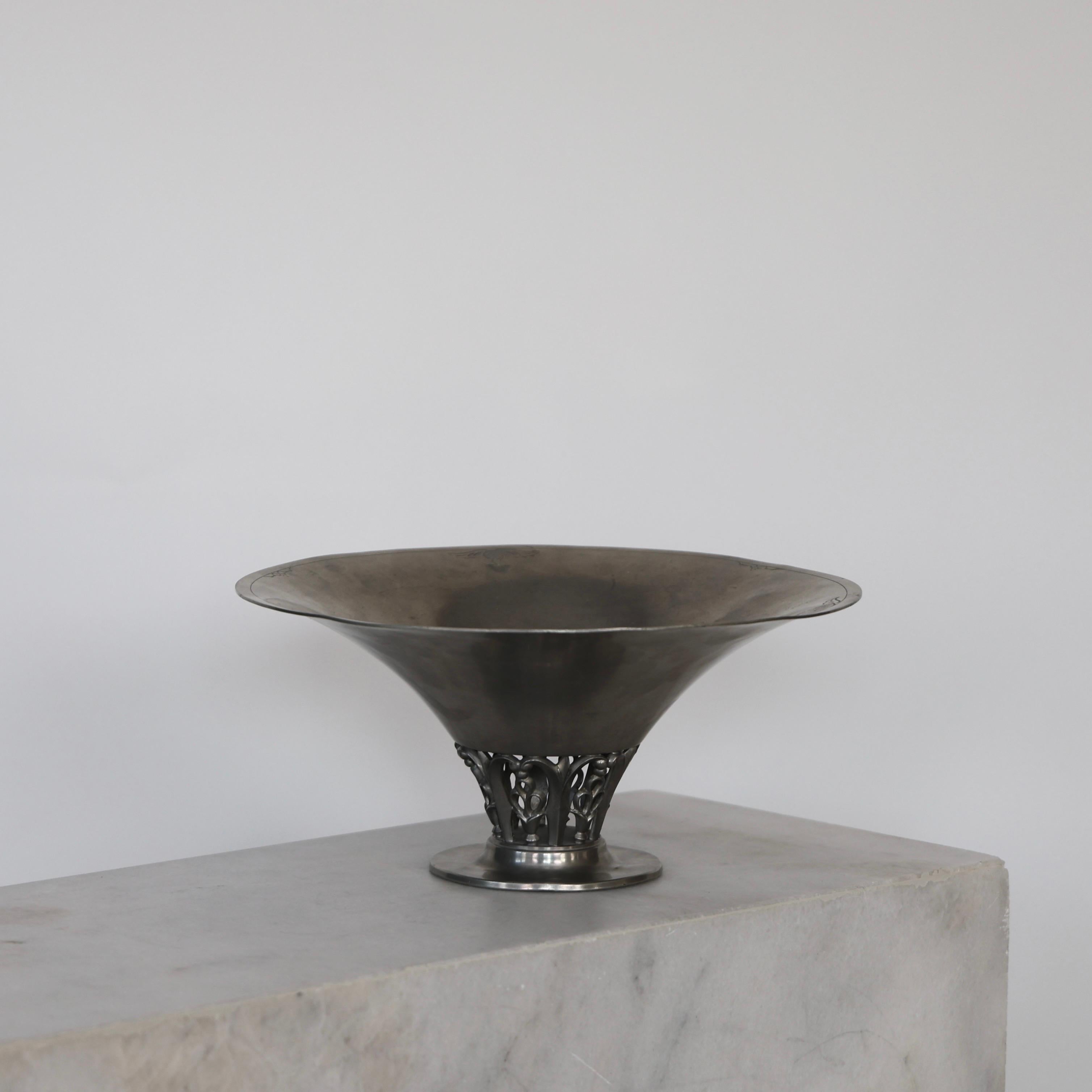 Large Pedestal Pewter Bowl by Just Andersen, 1920s, Denmark In Fair Condition For Sale In Værløse, DK