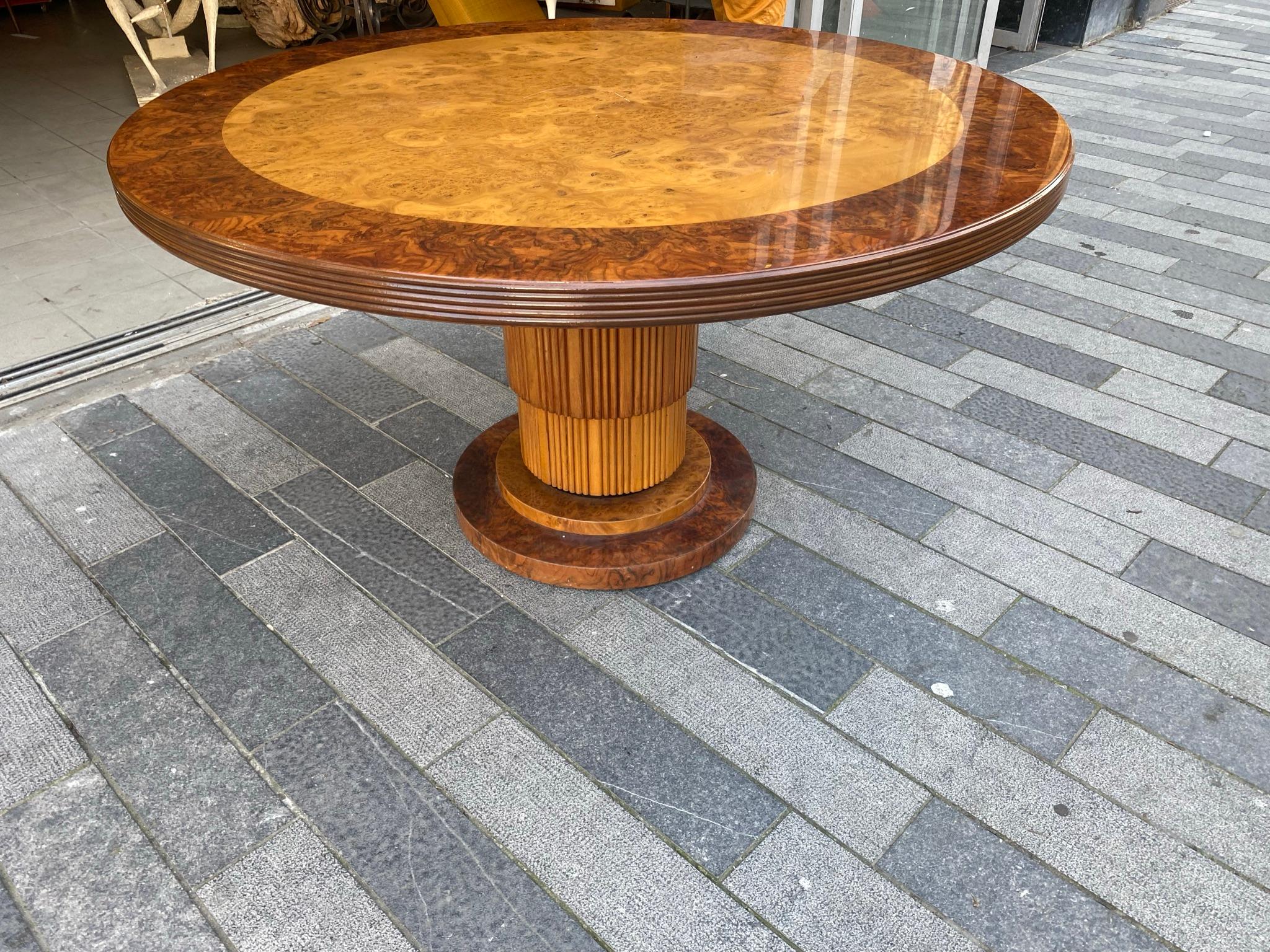 Large Pedestal Table in Elm Burl, Amboyna Burl and Walnut circa 1970 For Sale 5