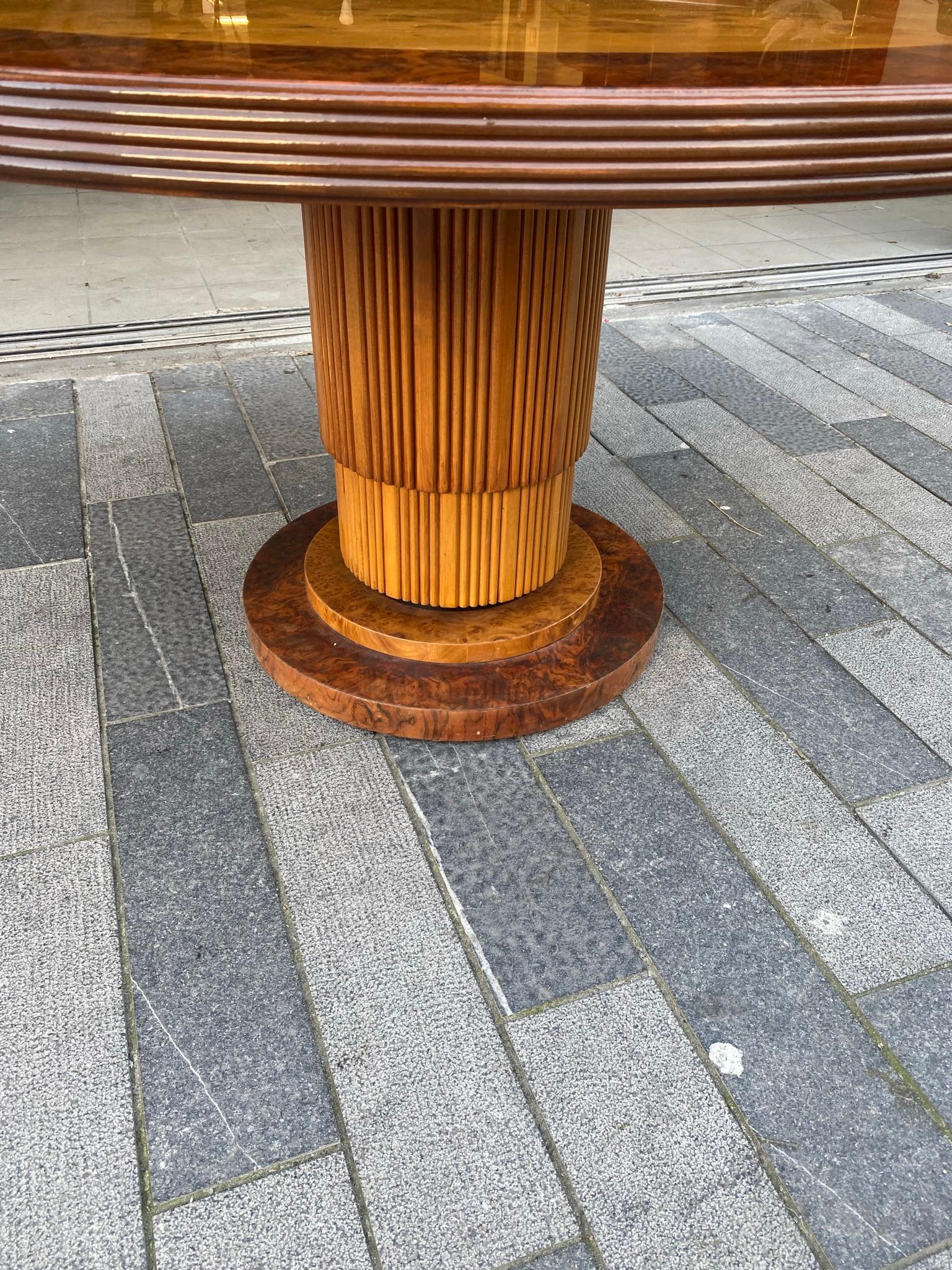 Mid-Century Modern Large Pedestal Table in Elm Burl, Amboyna Burl and Walnut circa 1970 For Sale