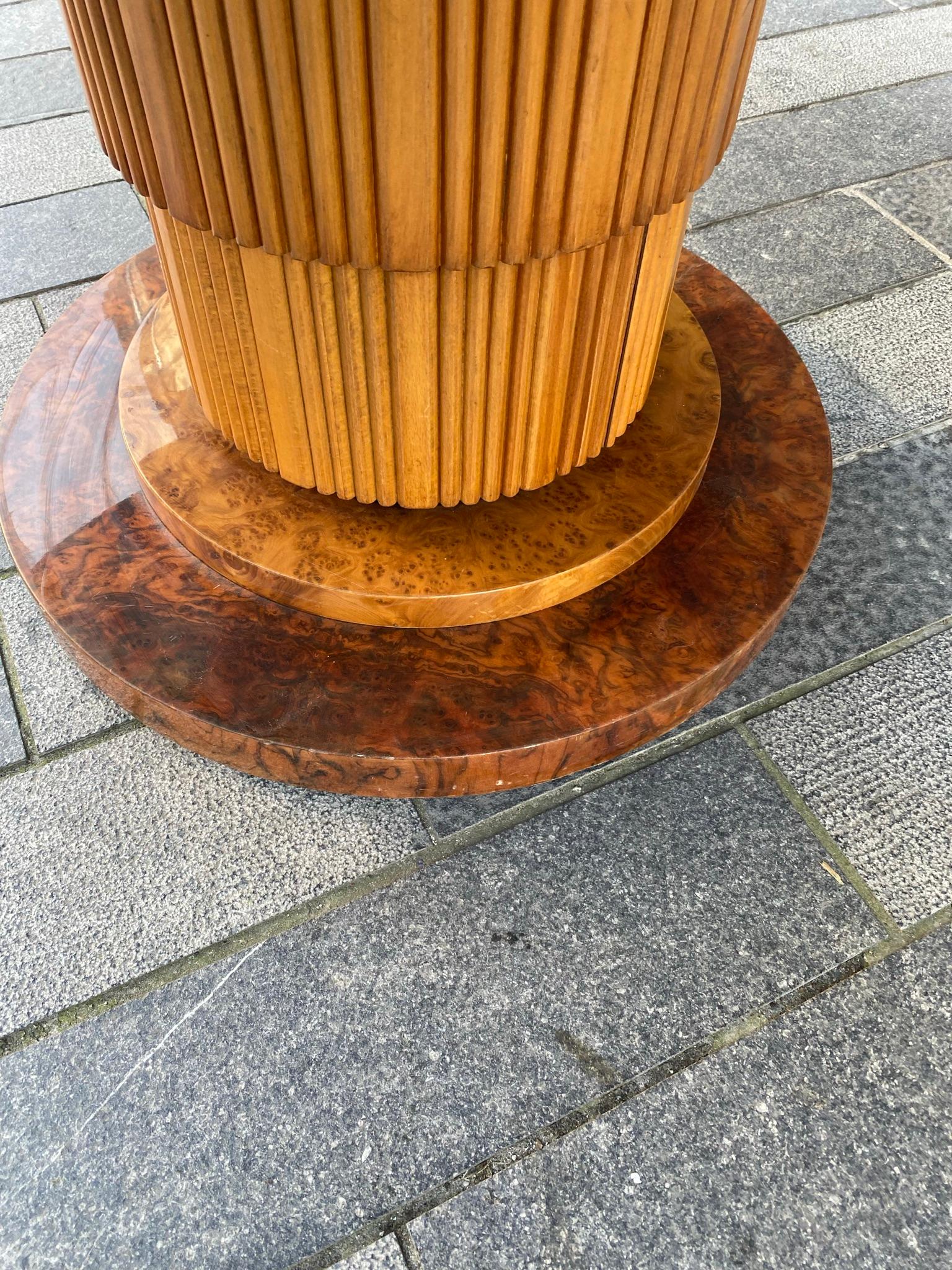 Italian Large Pedestal Table in Elm Burl, Amboyna Burl and Walnut circa 1970 For Sale