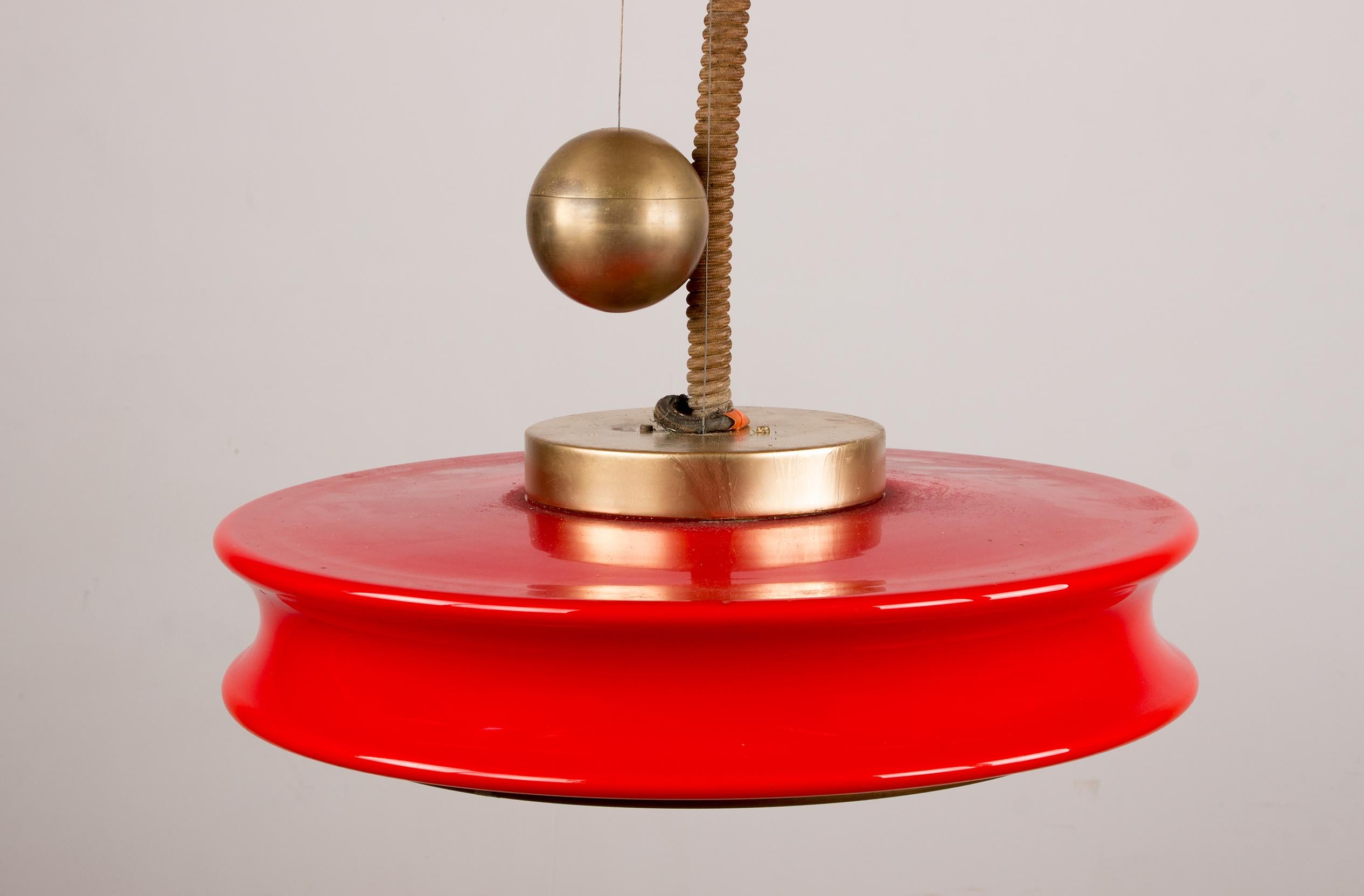 Grande lampe suspendue orientable en verre et laiton, modèle Orion, Schwarz Leuchten en vente 13