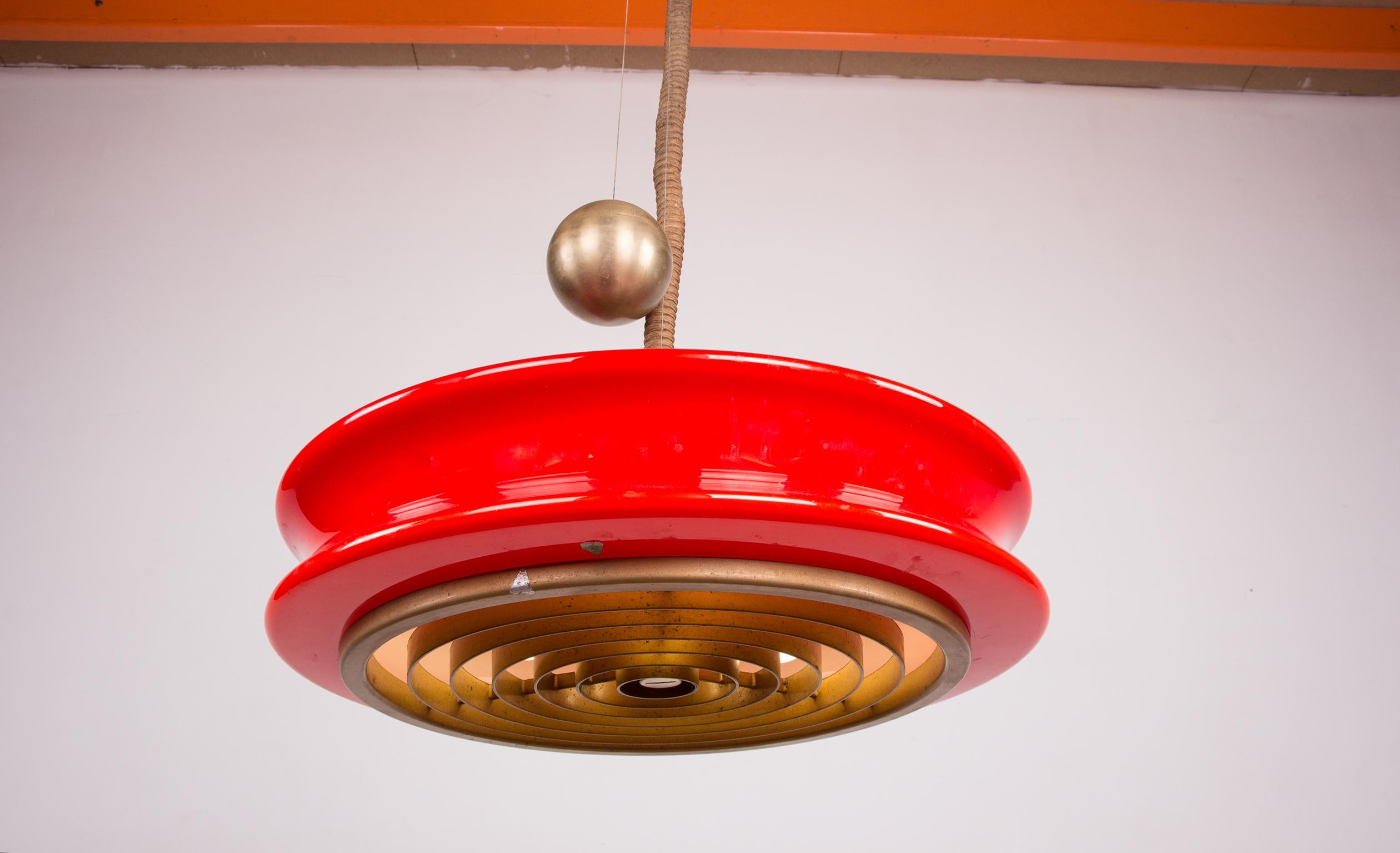 Grande lampe suspendue orientable en verre et laiton, modèle Orion, Schwarz Leuchten Bon état - En vente à JOINVILLE-LE-PONT, FR