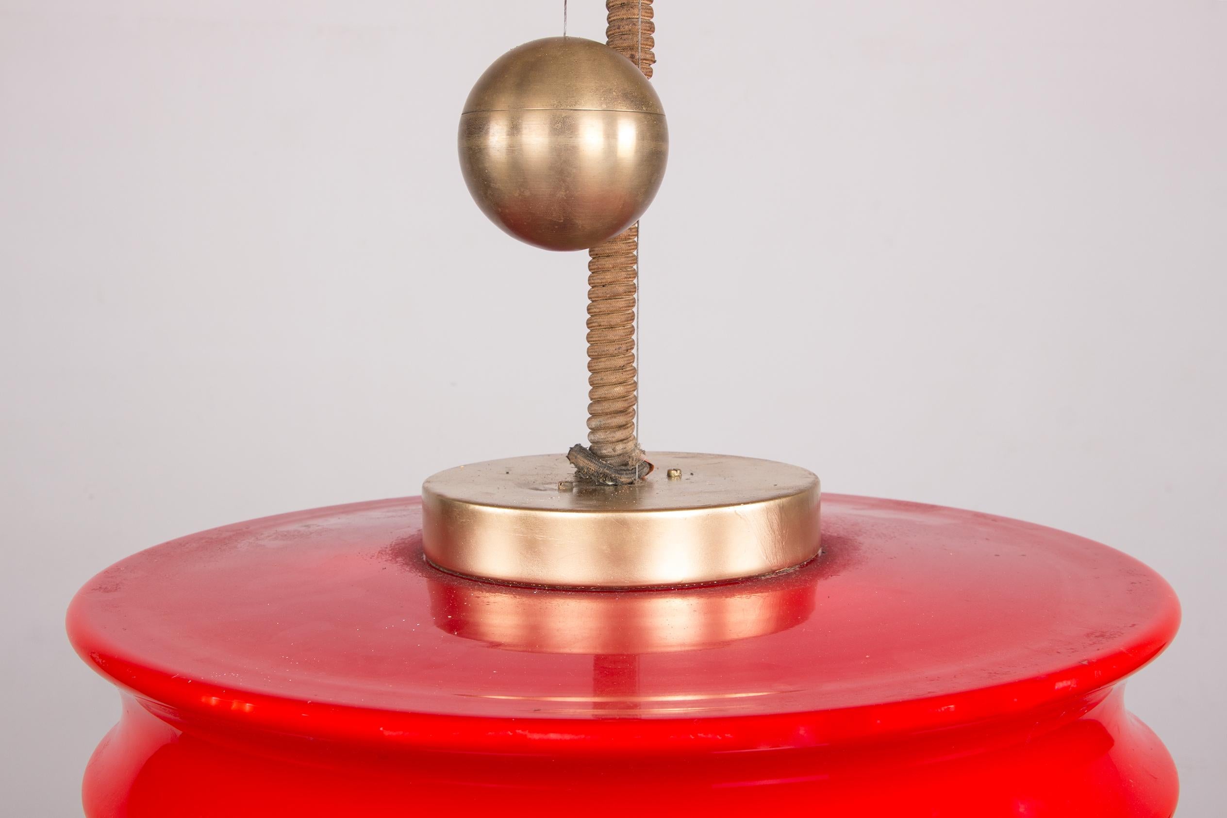 Milieu du XXe siècle Grande lampe suspendue orientable en verre et laiton, modèle Orion, Schwarz Leuchten en vente