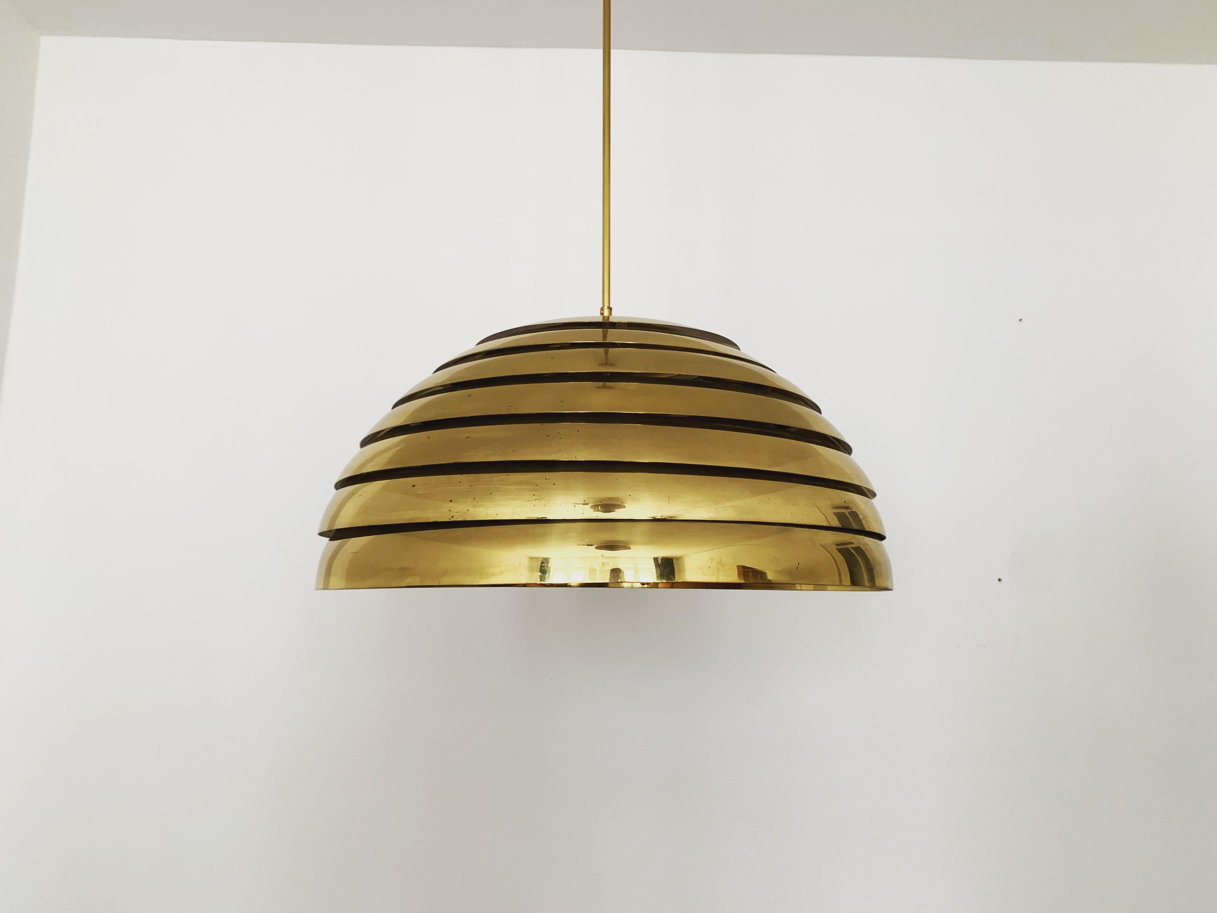 Lampada a sospensione grande di Vereinigte Werkstätten Collection'S In condizioni buone in vendita a München, DE