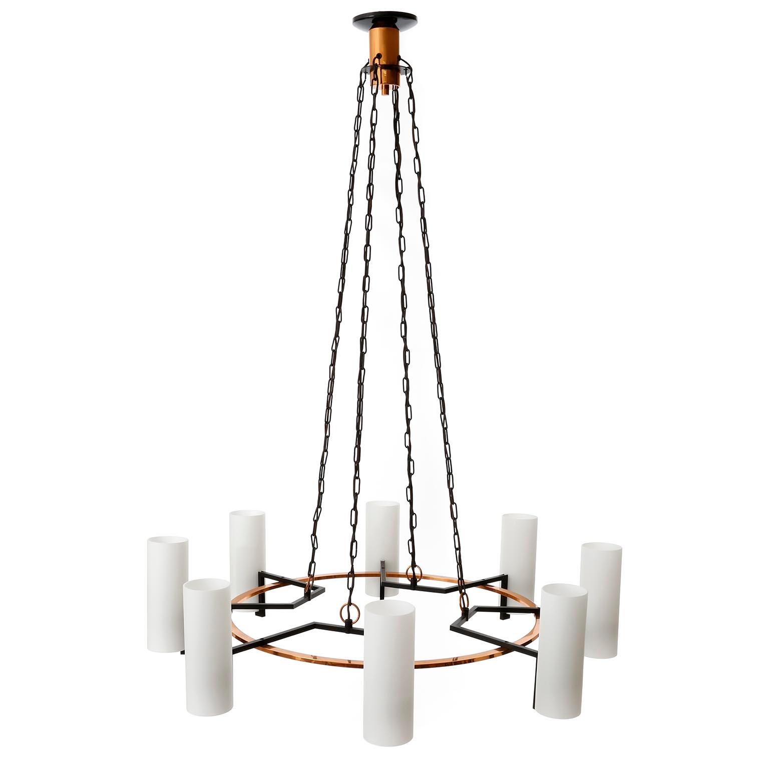 Mid-Century Modern-Hängelampe-Kronleuchter, Opalglas, Kupfer, schwarzes Metall, 1970 (Italienisch) im Angebot