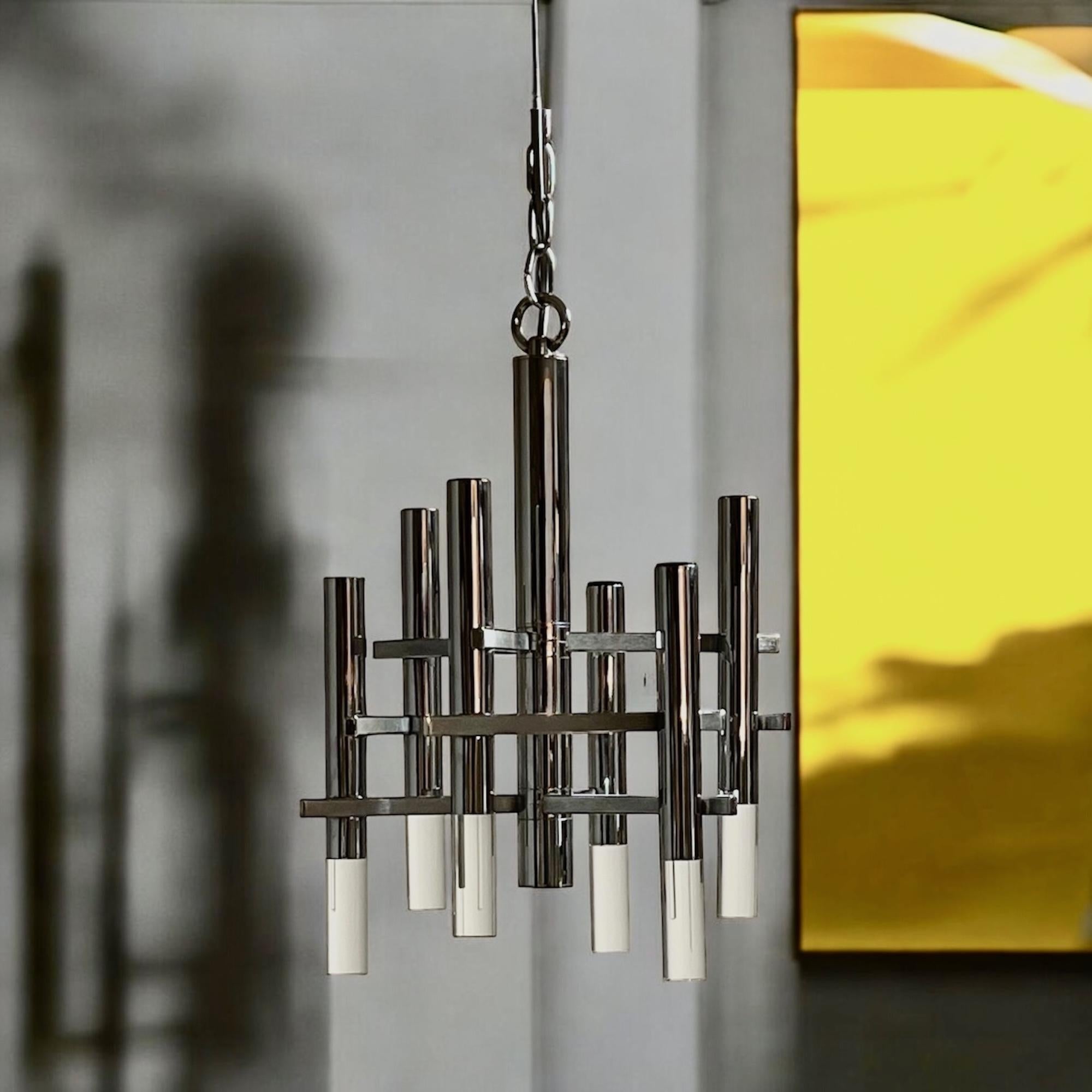 Grande lampada a sospensione in metallo cromato e perspex di Gaetano Sciolari, anni '70 in vendita 3