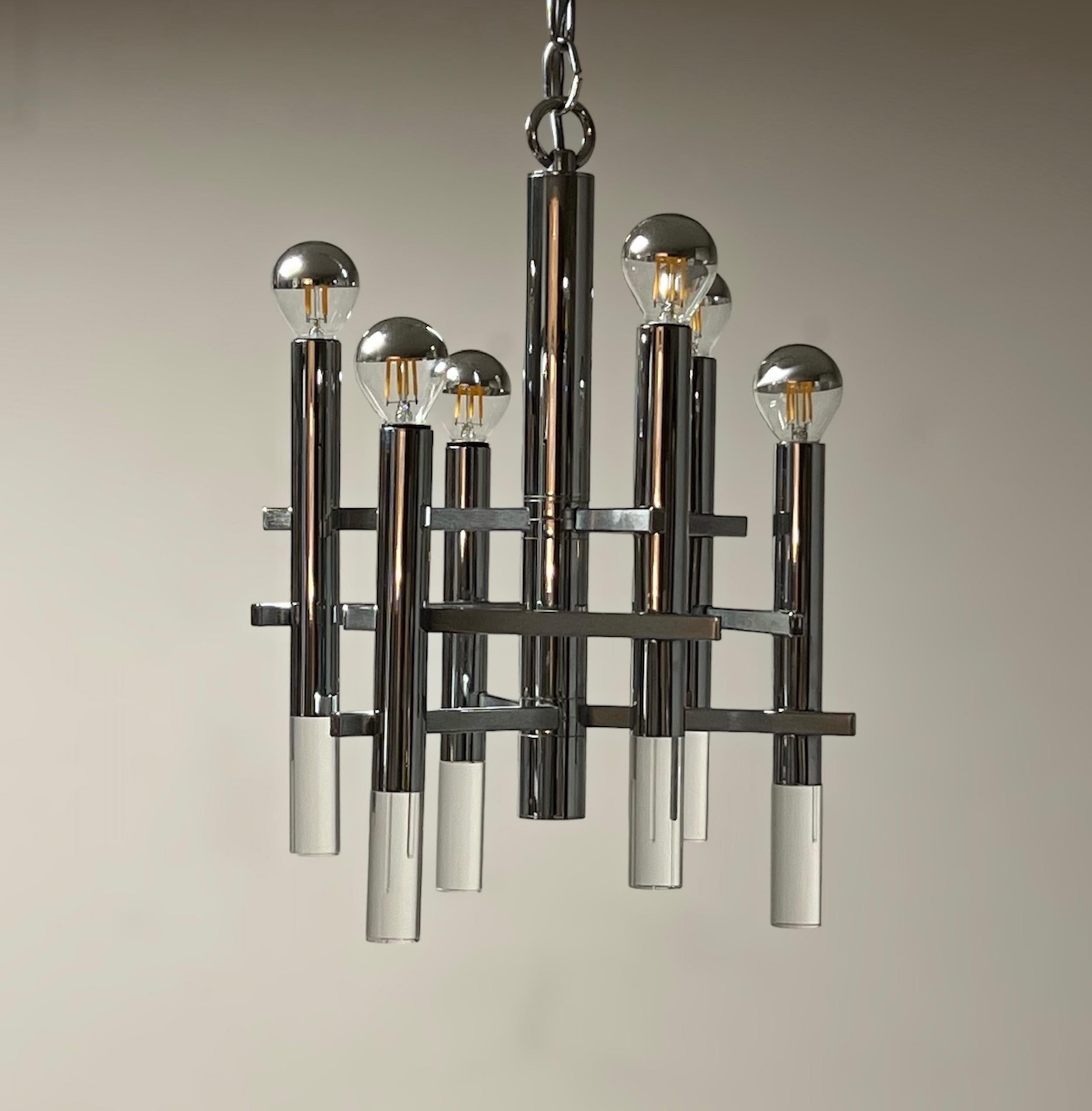 Large Pendant Light in Chrome Metal and Perspex by Gaetano Sciolari, 1970s  For Sale 2