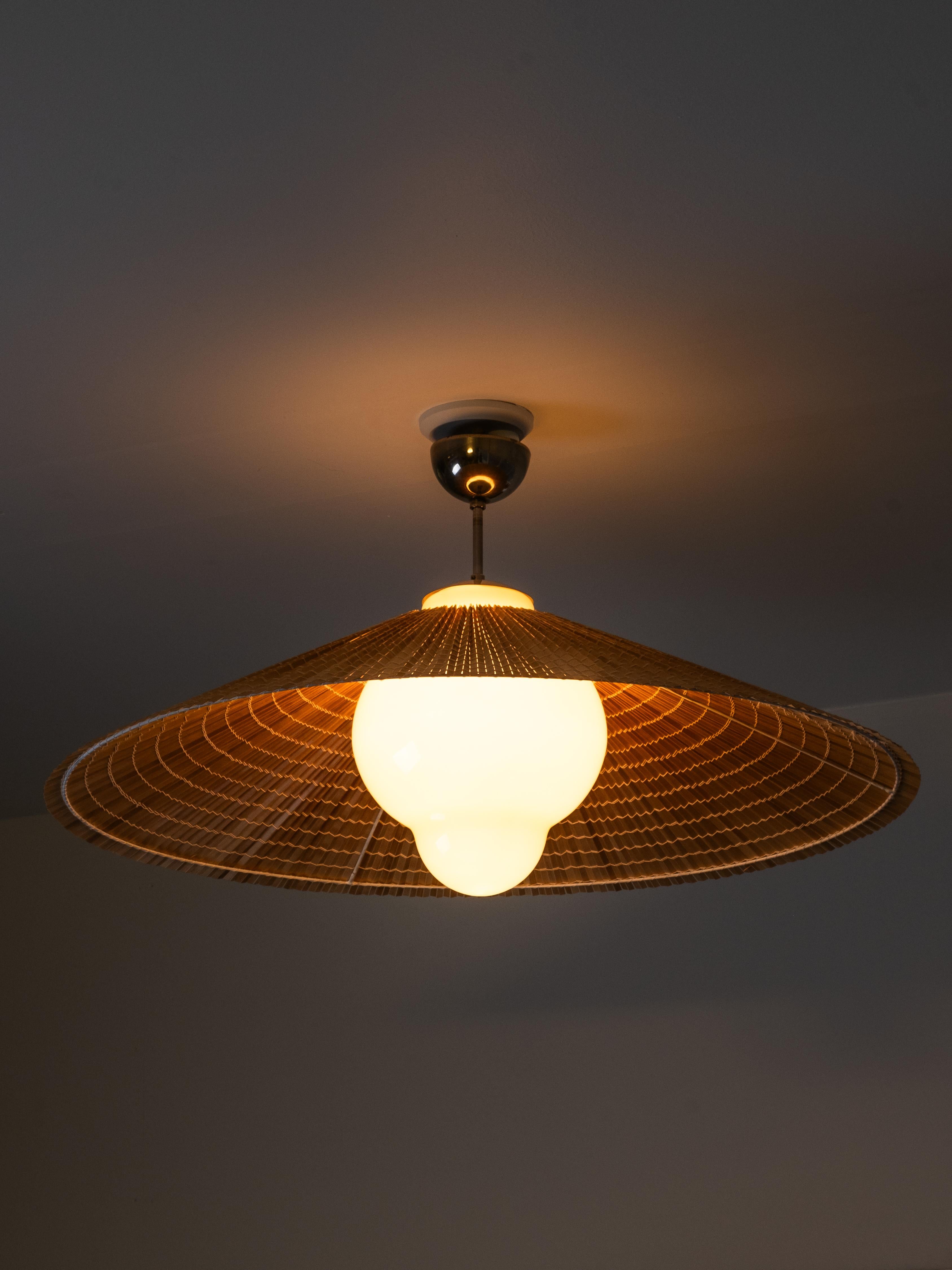 Große Pendelleuchte Modell 1092 von Paavo Tynell für Taito Oy, Finnland, 1940er Jahre im Angebot 9