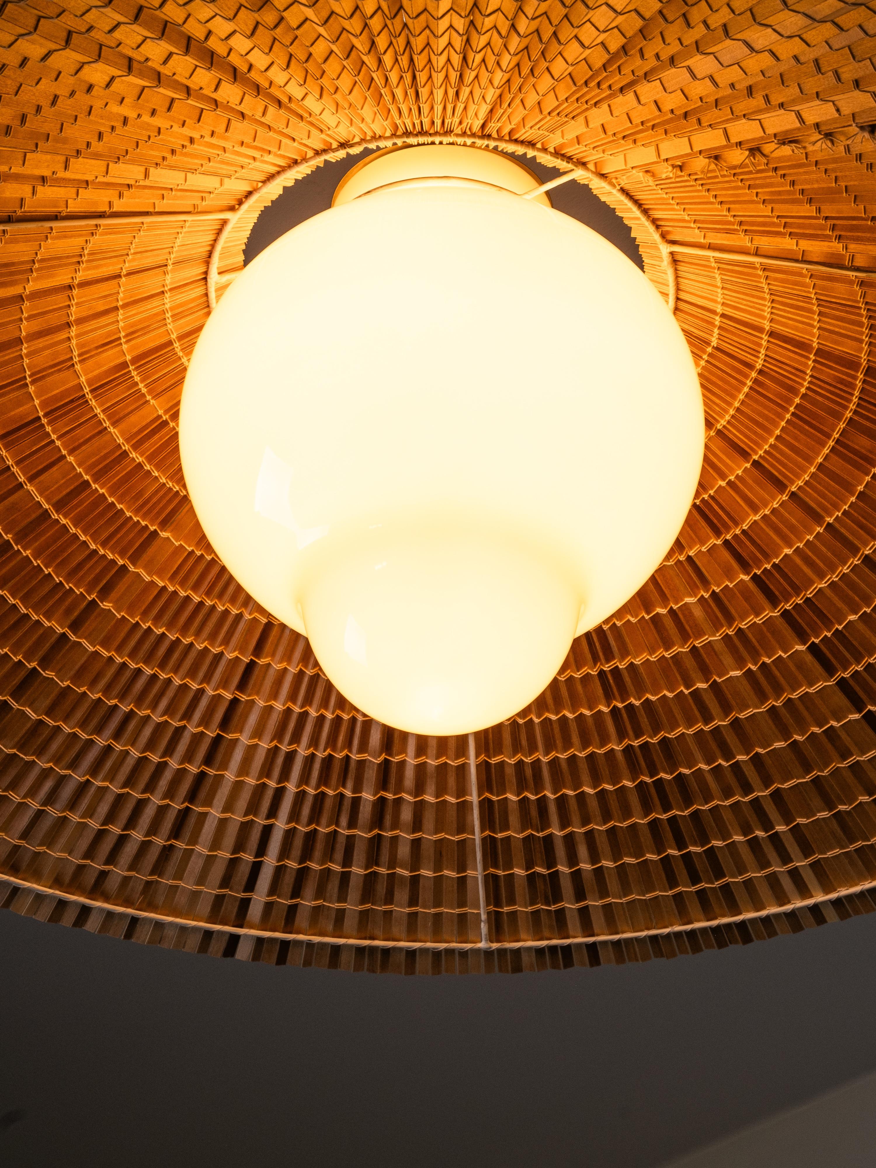 Große Pendelleuchte Modell 1092 von Paavo Tynell für Taito Oy, Finnland, 1940er Jahre im Angebot 11