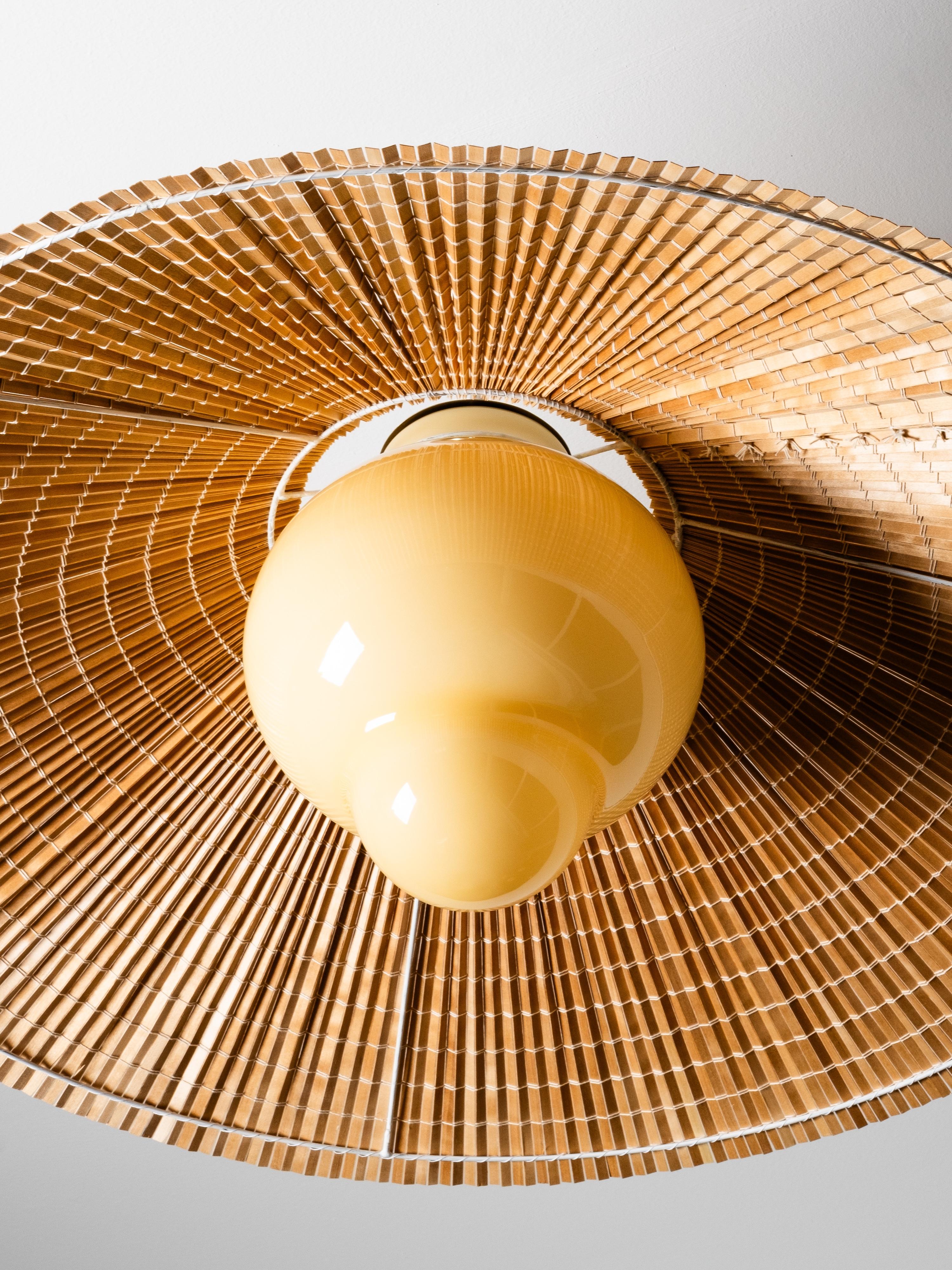 Große Pendelleuchte Modell 1092 von Paavo Tynell für Taito Oy, Finnland, 1940er Jahre im Angebot 1