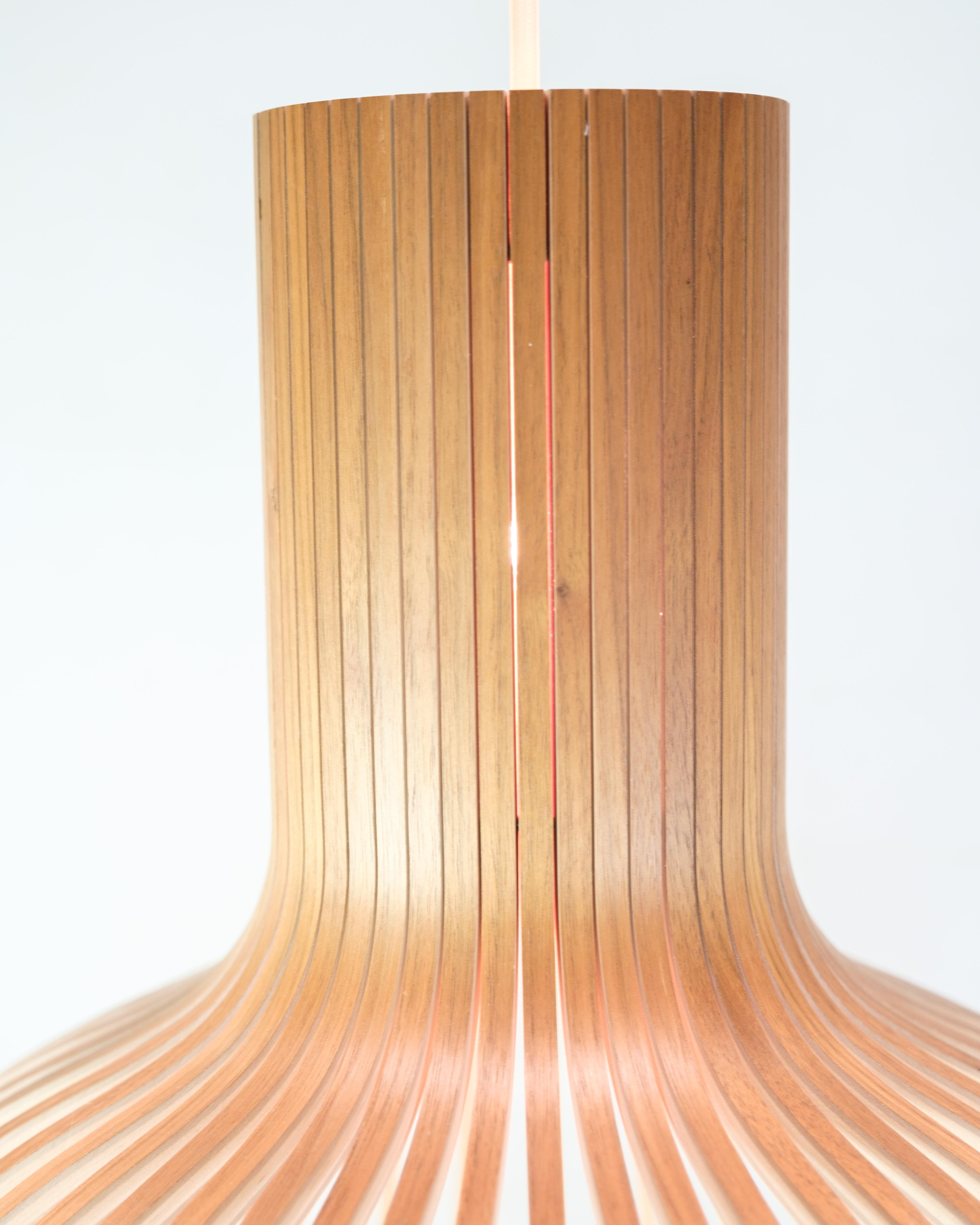Große Pendelleuchte Octo 4240 In Birke Wood By Seppo Koho For Secto Design im Angebot 2