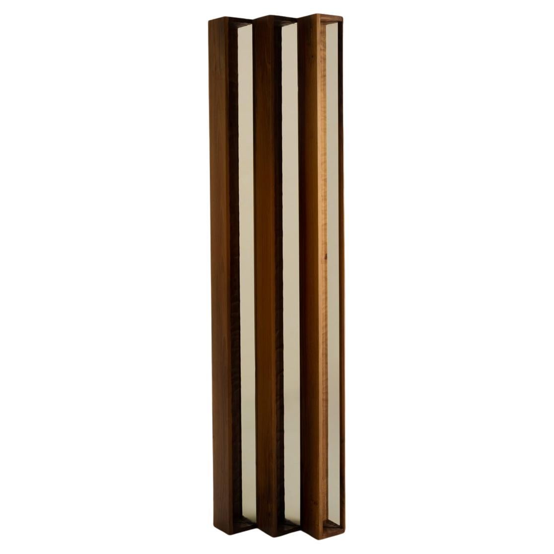 Espejo grande PERCEPCIÓN, Madera de nogal, Hecho a mano en Francia en venta