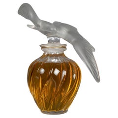 Grande bouteille de parfum Nina Ricci, l'Air du Temps Perfume, XXe siècle.