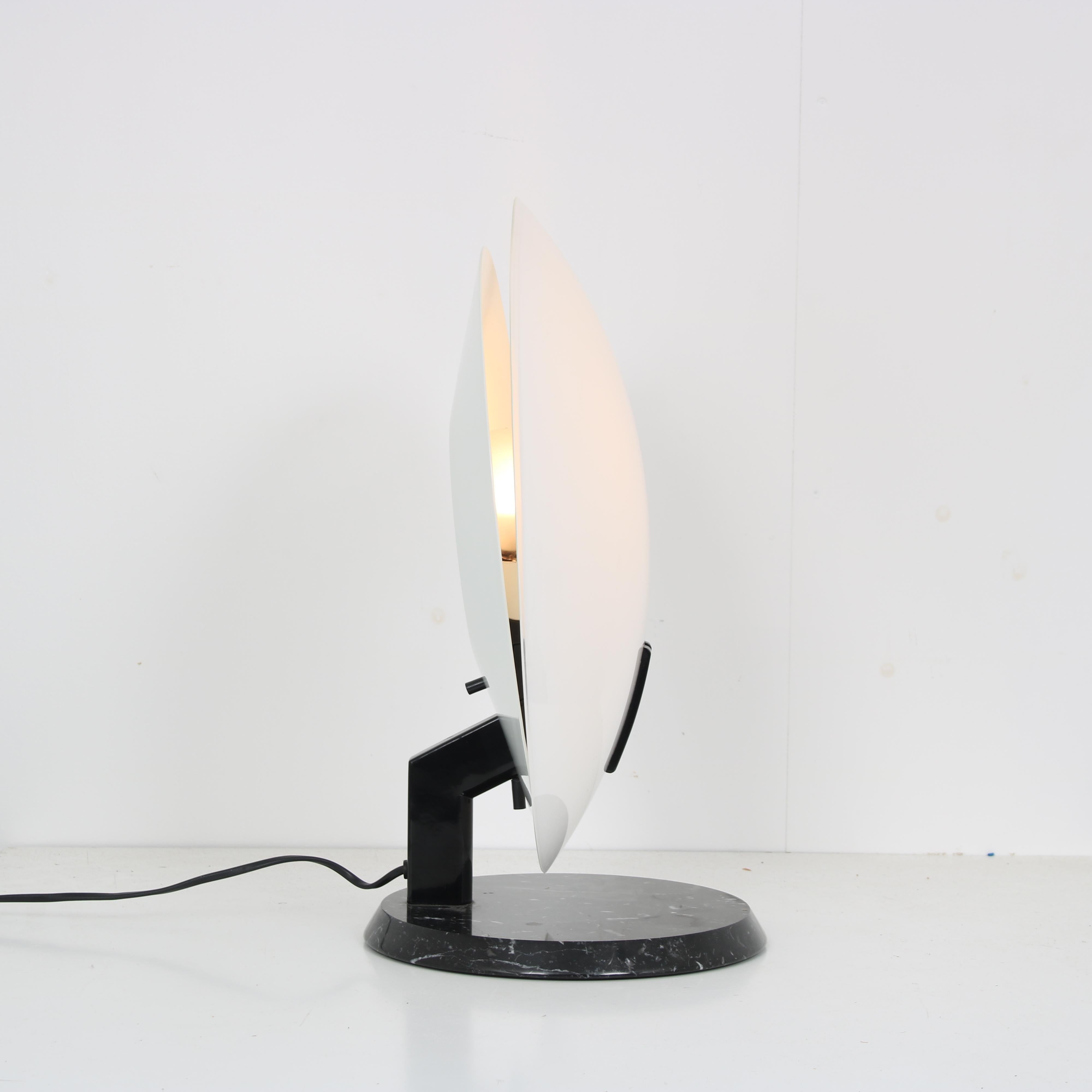 Large “Perla” Table lamp by Bruno Gecchelin for Oluce, Italy 1980 For Sale 1