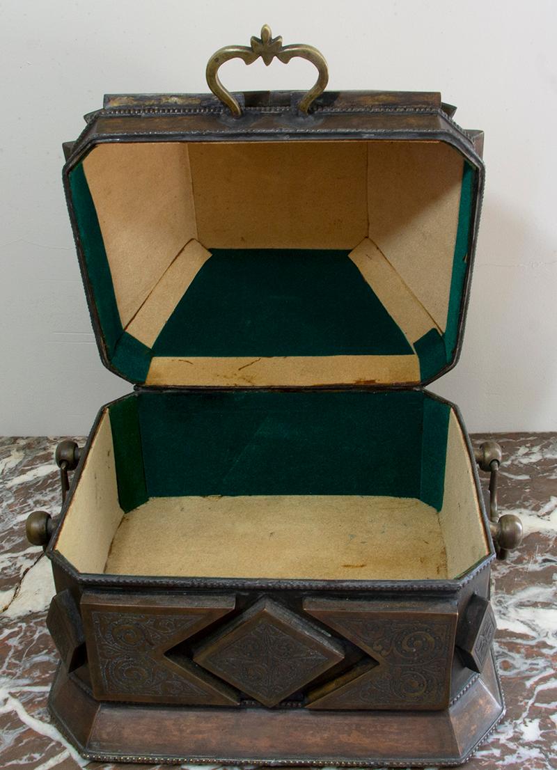 Large Persian Chiseled Bronze Box Islamic Art, 19th Century 1