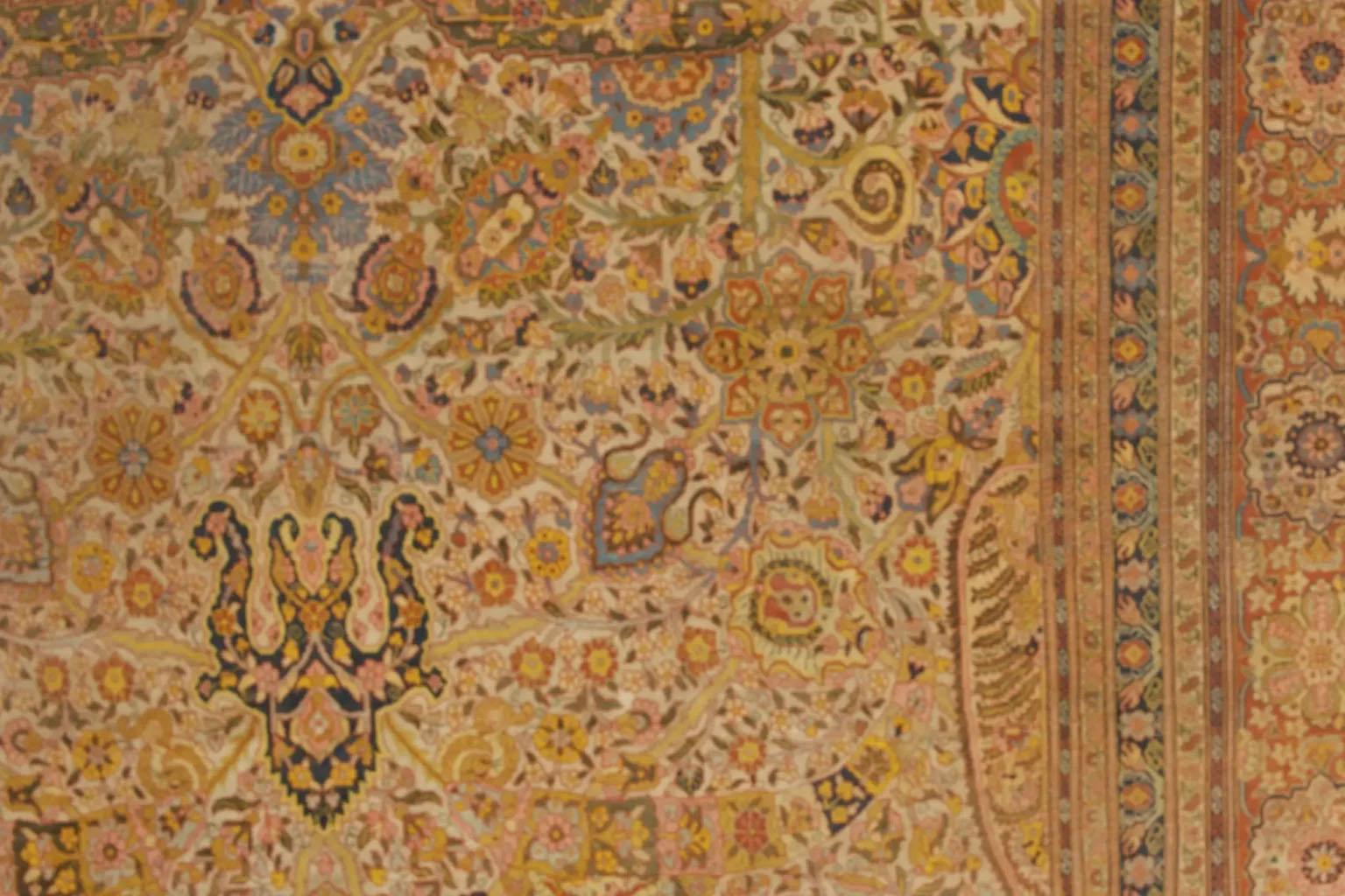 20ième siècle Grand tapis persan à motifs floraux - Jaune Marron Ivoire en vente