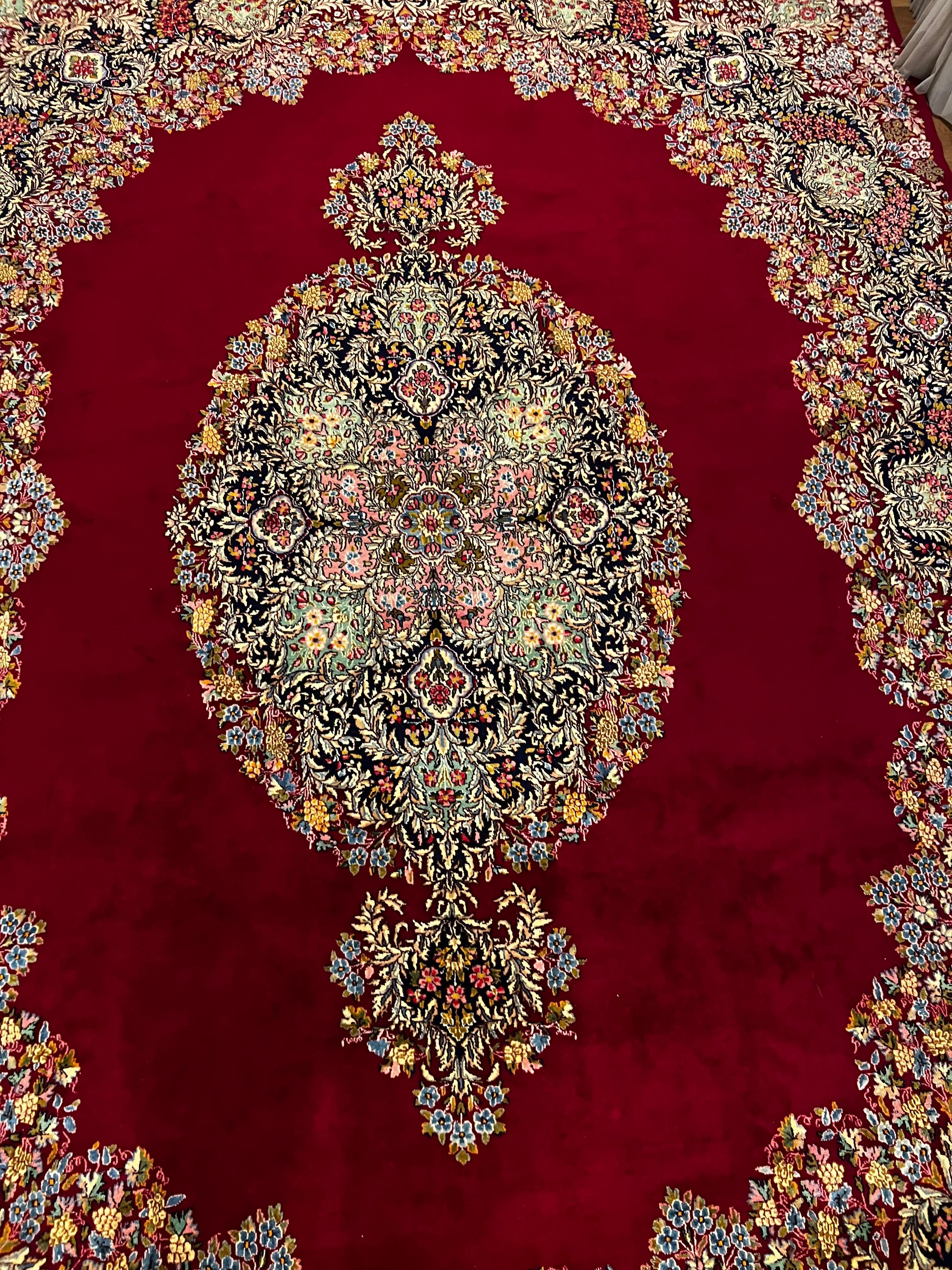 Large Persian Kerman Lavar Red Wool Hand-Knotted Rug  In Good Condition For Sale In Plainview, NY