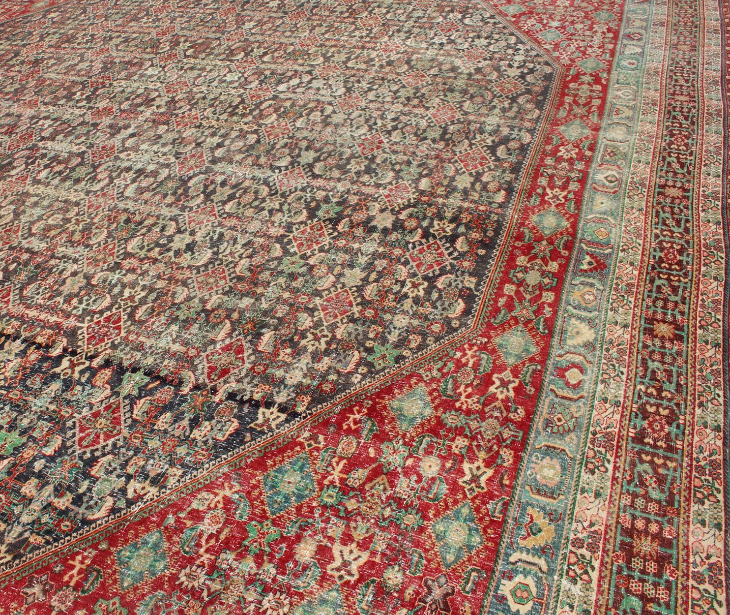 Colorful Large Persian Antique Qashqai rug with A Beautiful Tribal Motif Design For Sale 3