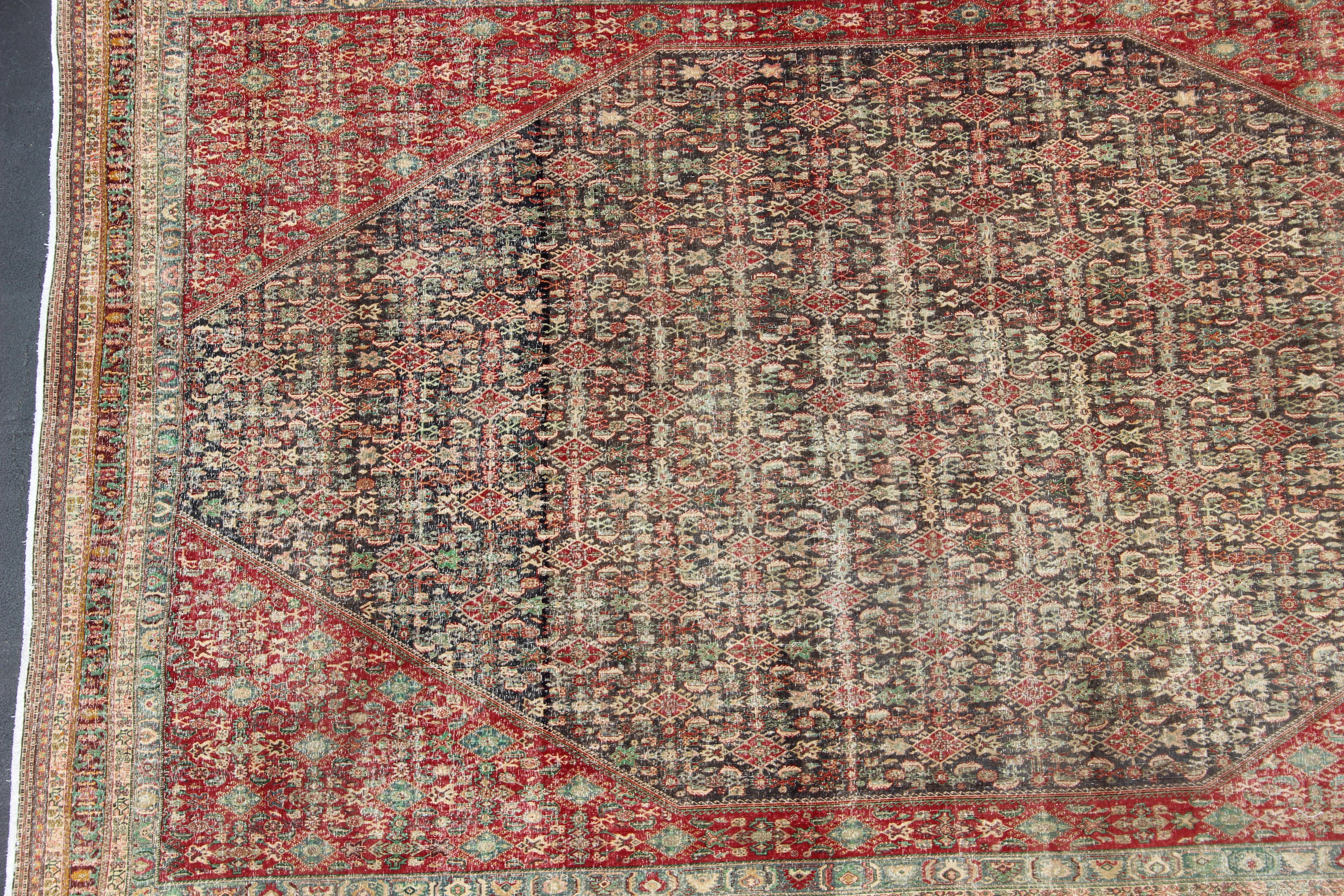 Early 20th Century Colorful Large Persian Antique Qashqai rug with A Beautiful Tribal Motif Design For Sale