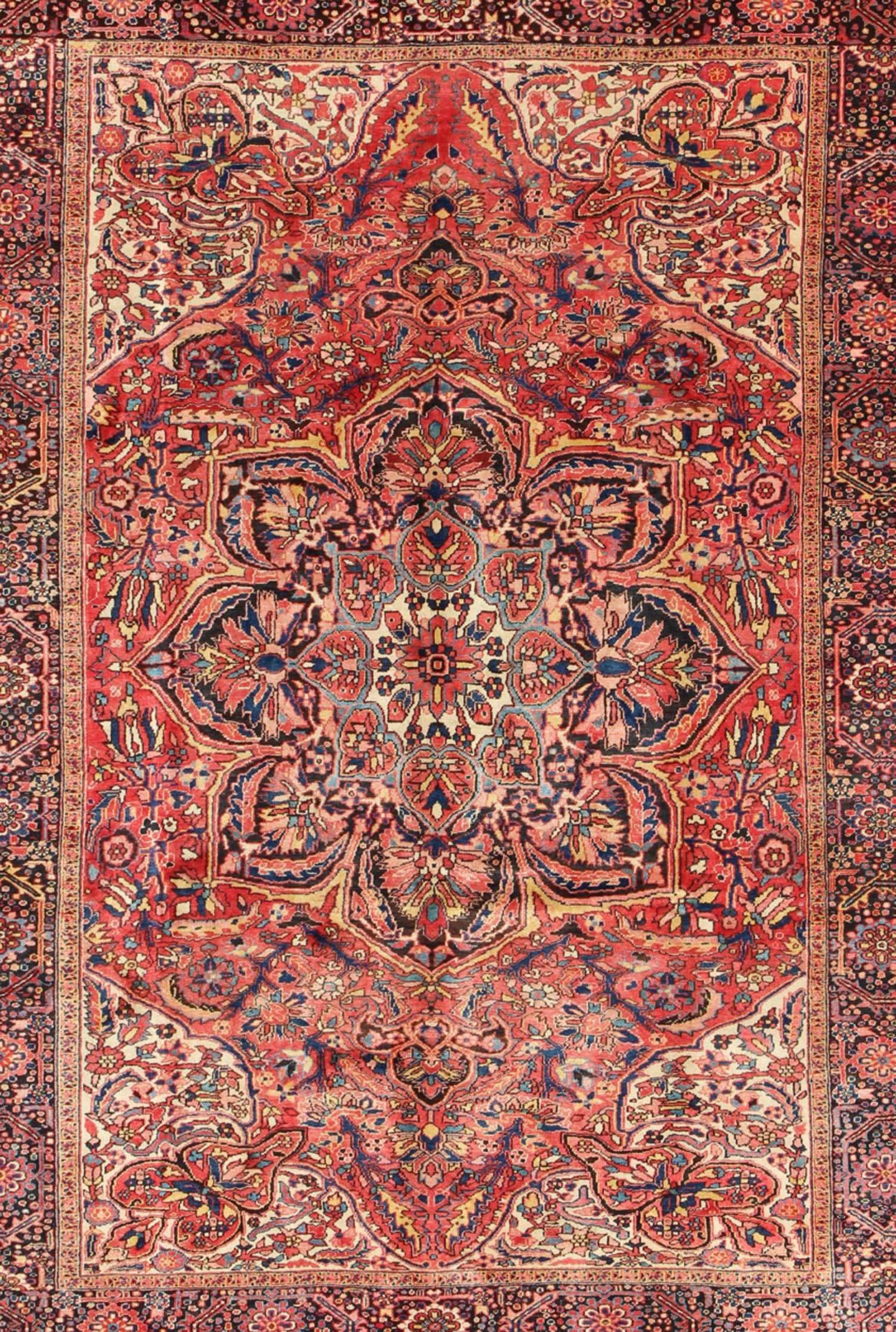 Heriz Serapi Large Persian Semi Antique Heriz with Stylized Medallion Design in Soft Colors For Sale