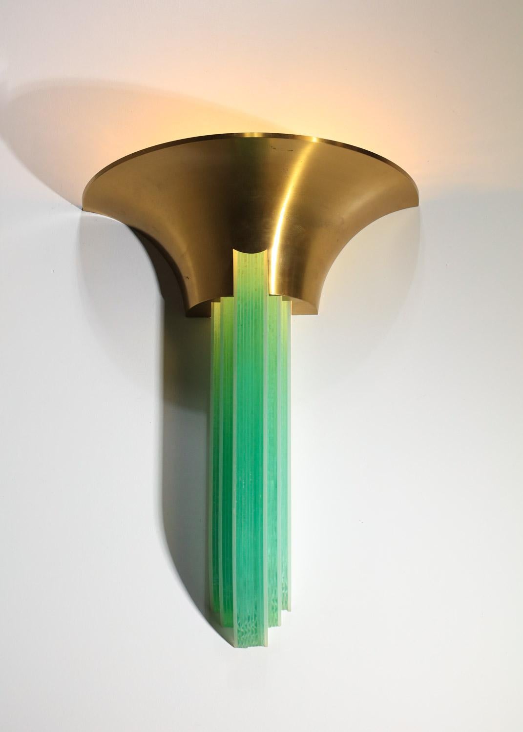 Large Perzel wall lamp from the 40's in glass and brass signed French art deco For Sale 1
