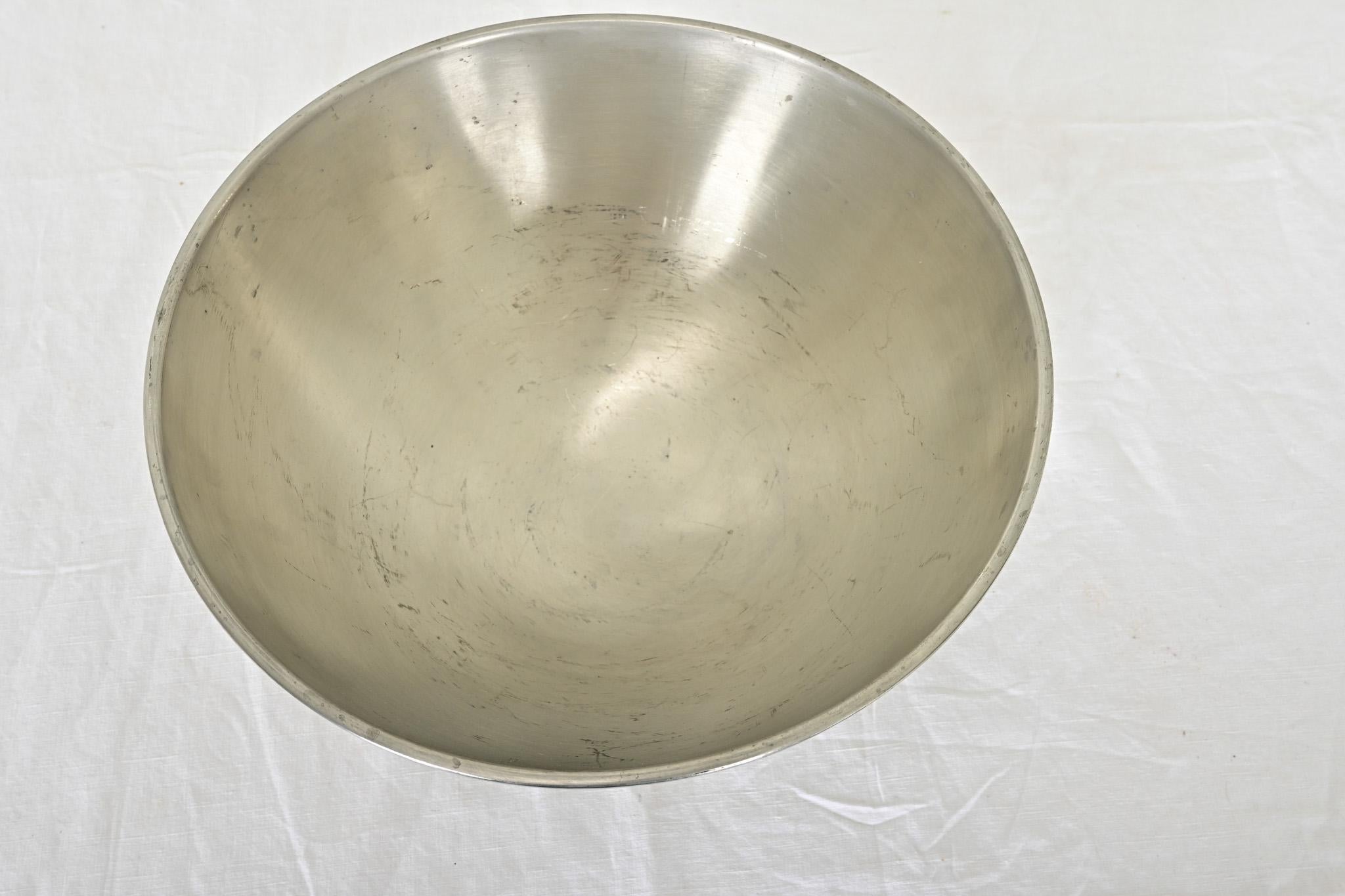 Champañera grande de peltre Forjado en venta