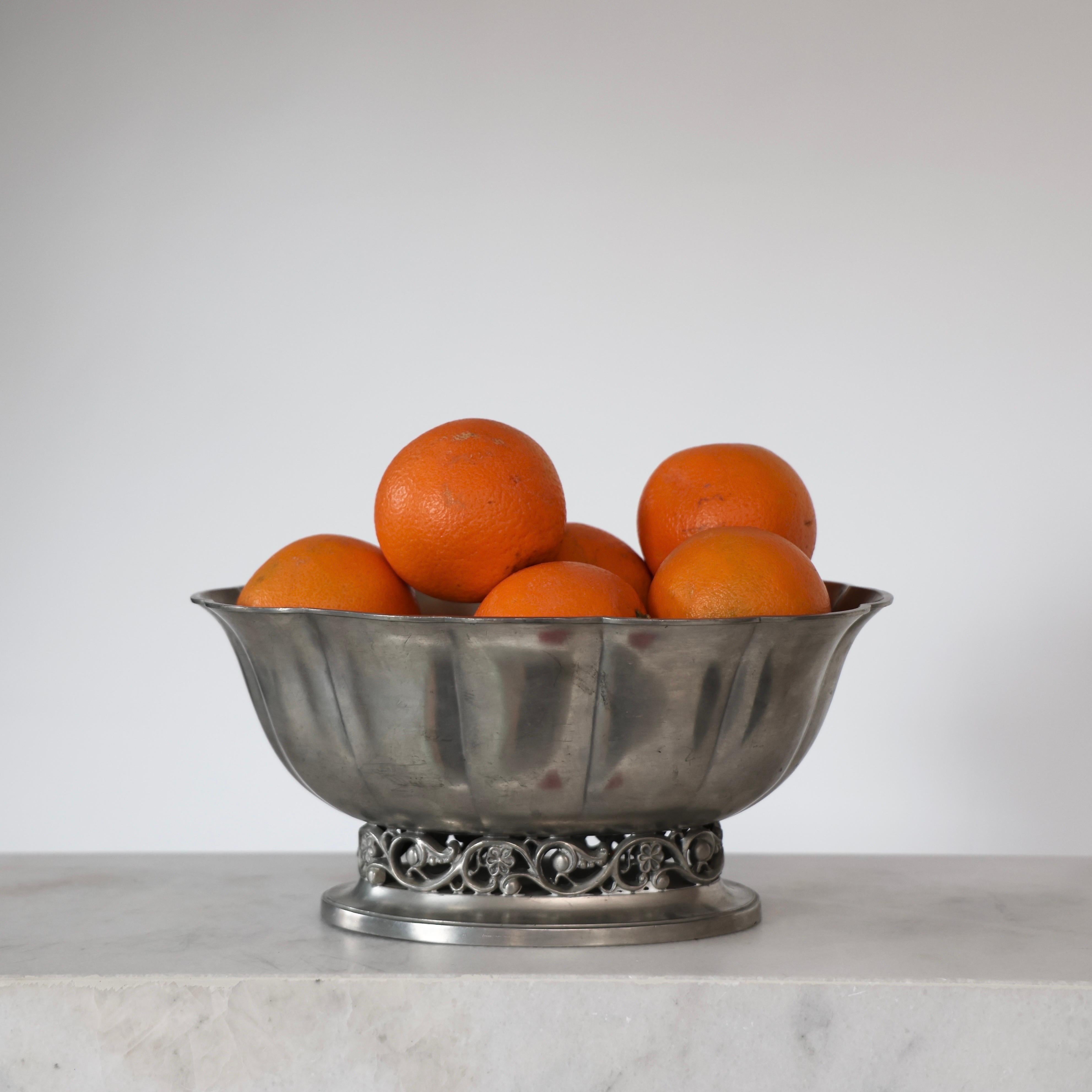 Art déco Grande jardinière en étain par Just Andersen, années 1920, Danemark en vente