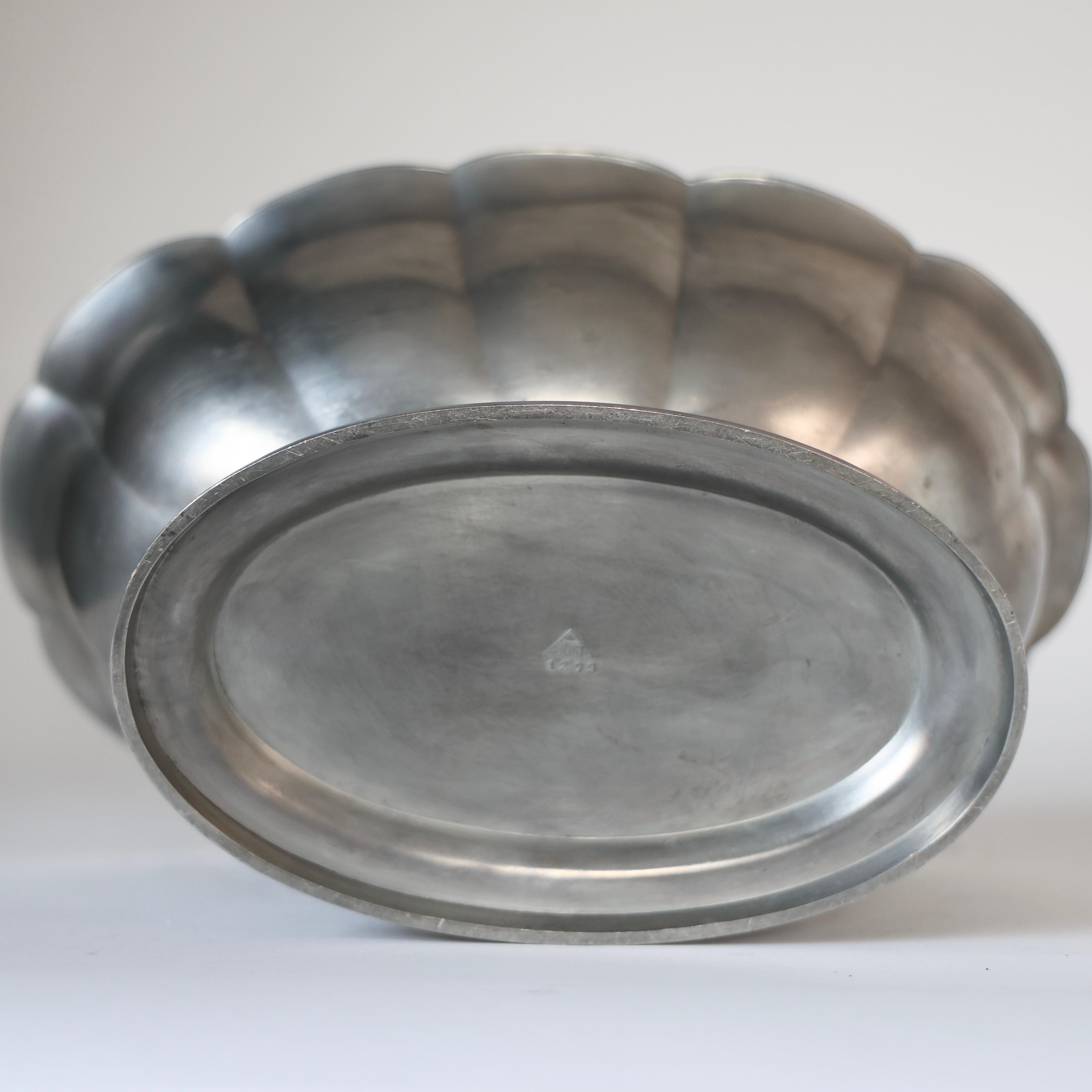 Grande jardinière en étain par Just Andersen, années 1920, Danemark en vente 2
