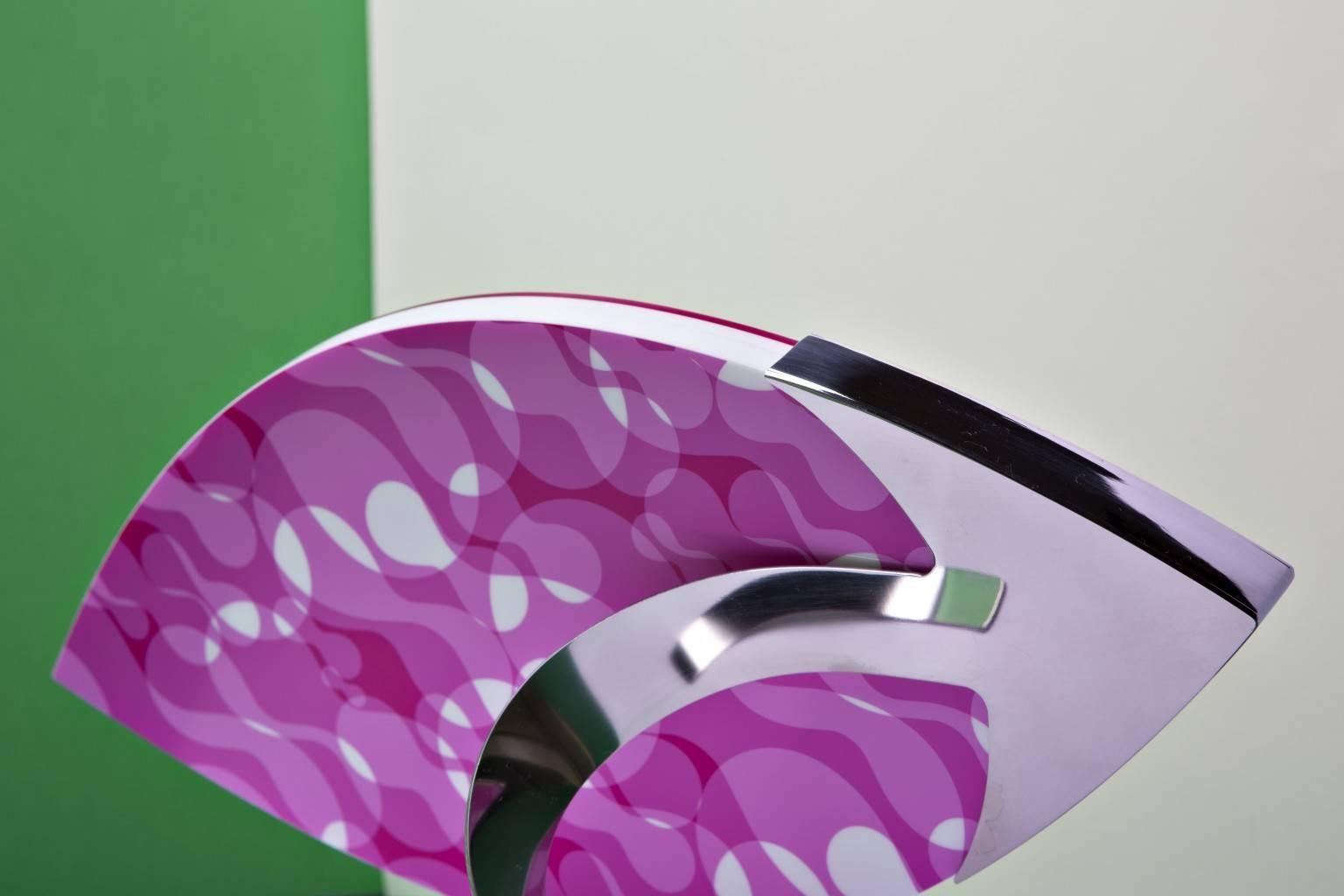 Post-Modern Large Photo Frame in Fuchsia and White Plexiglass Vision For Sale