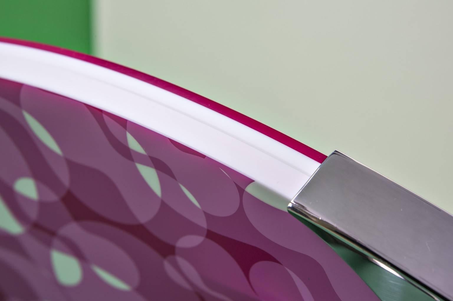 Italian Large Photo Frame in Fuchsia and White Plexiglass Vision For Sale