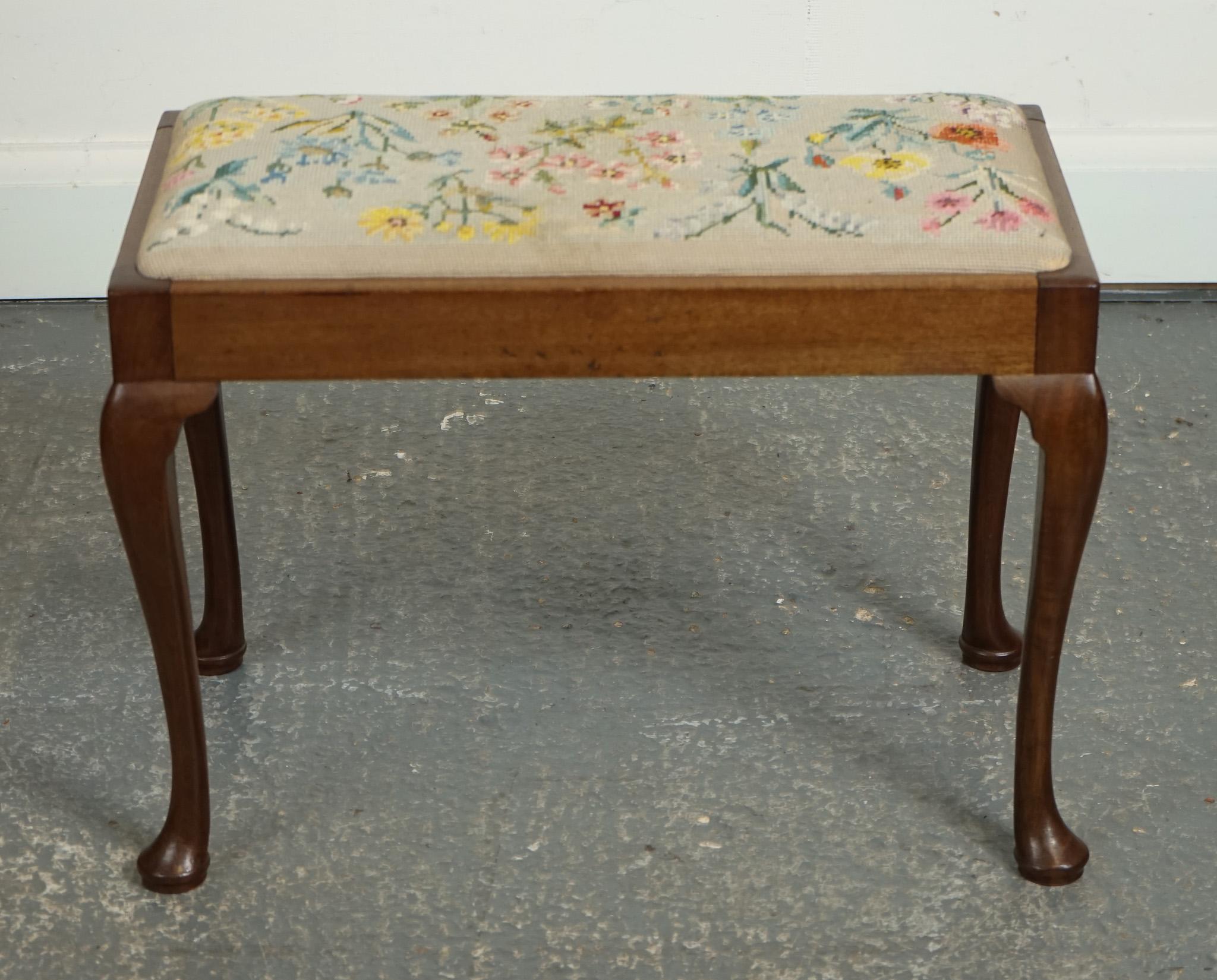 Hand-Crafted LARGE PIANO DRESSING TABLE STOOL WITH FLOWER STITCHWORK WITH QUEEN ANNE LEGS j1 For Sale