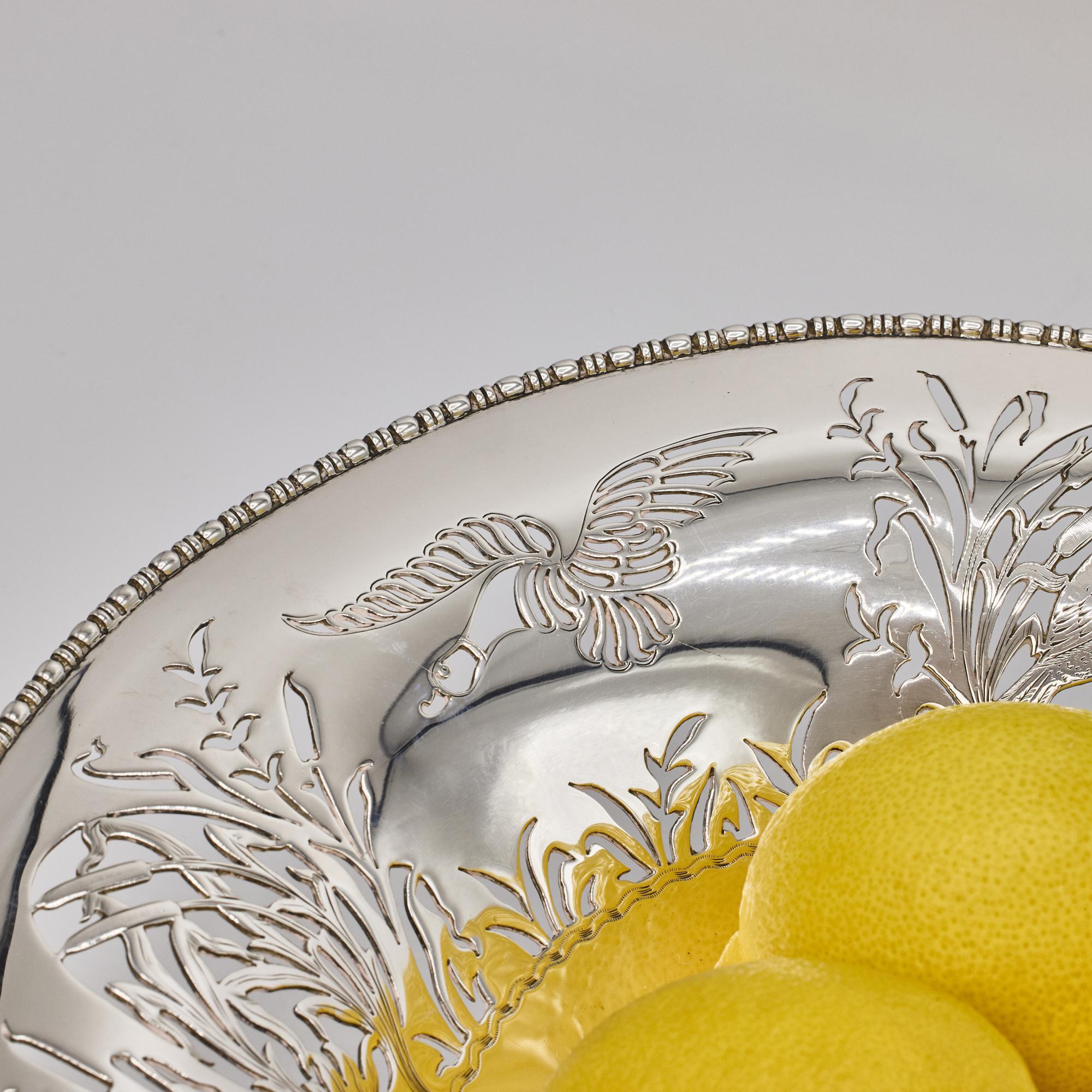 Large pierced silver tazza For Sale 2