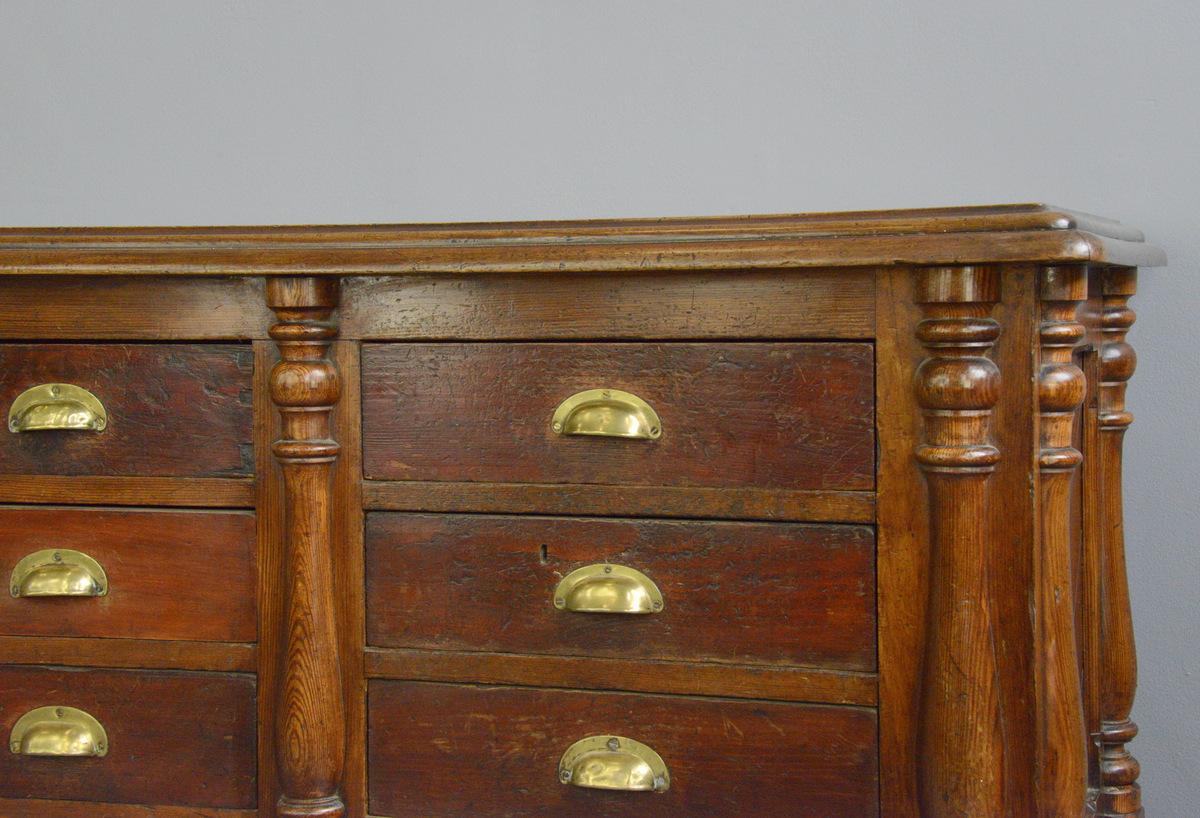 Large Pine and Mahogany Georgian Shop Counter In Good Condition In Gloucester, GB