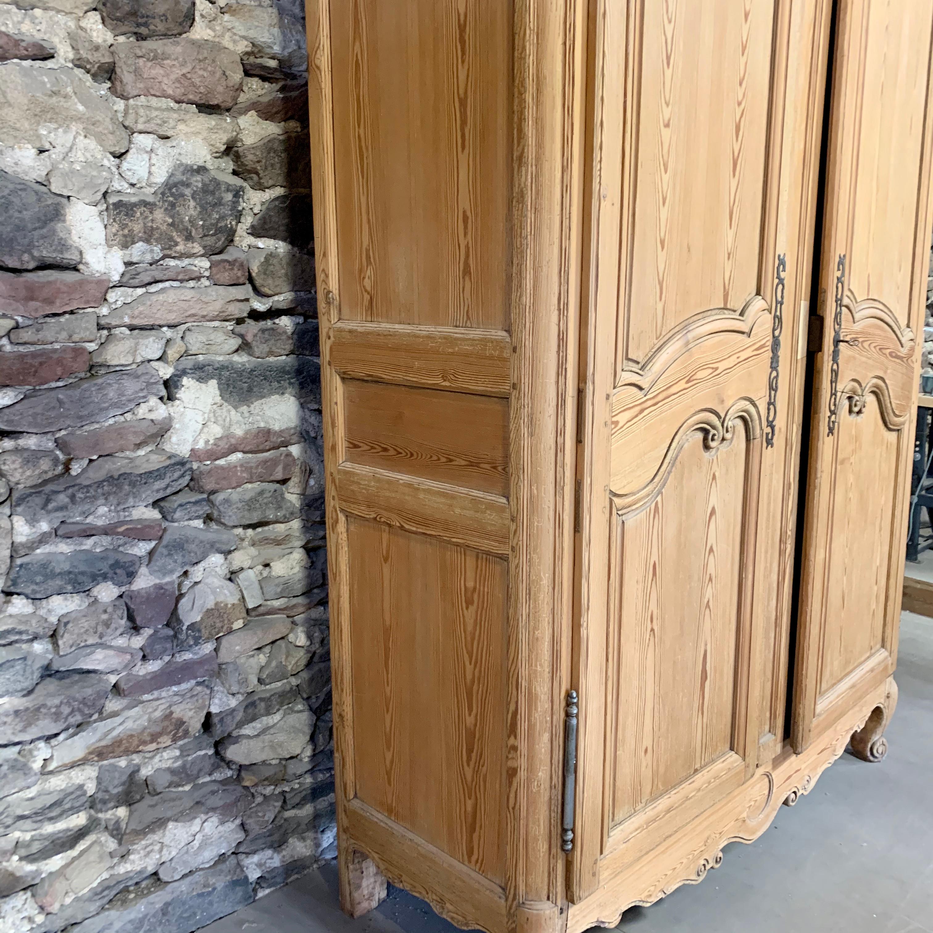 armoire louis 15