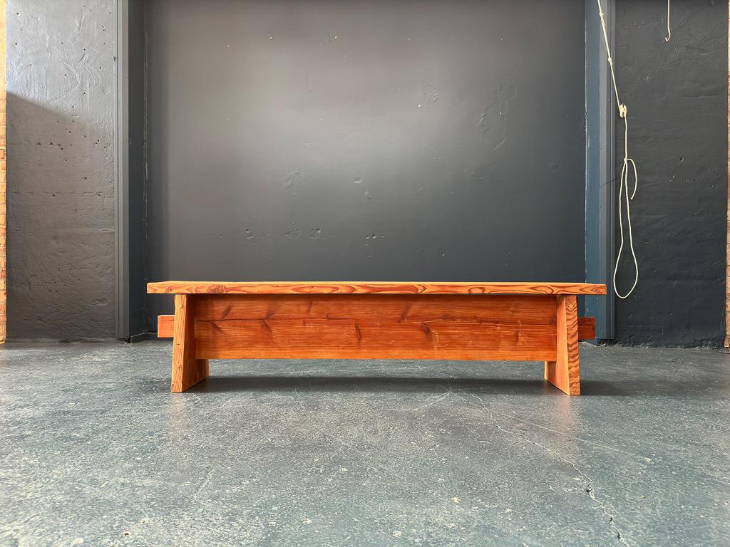Mid-Century moderno Panchina grande in pino in vendita