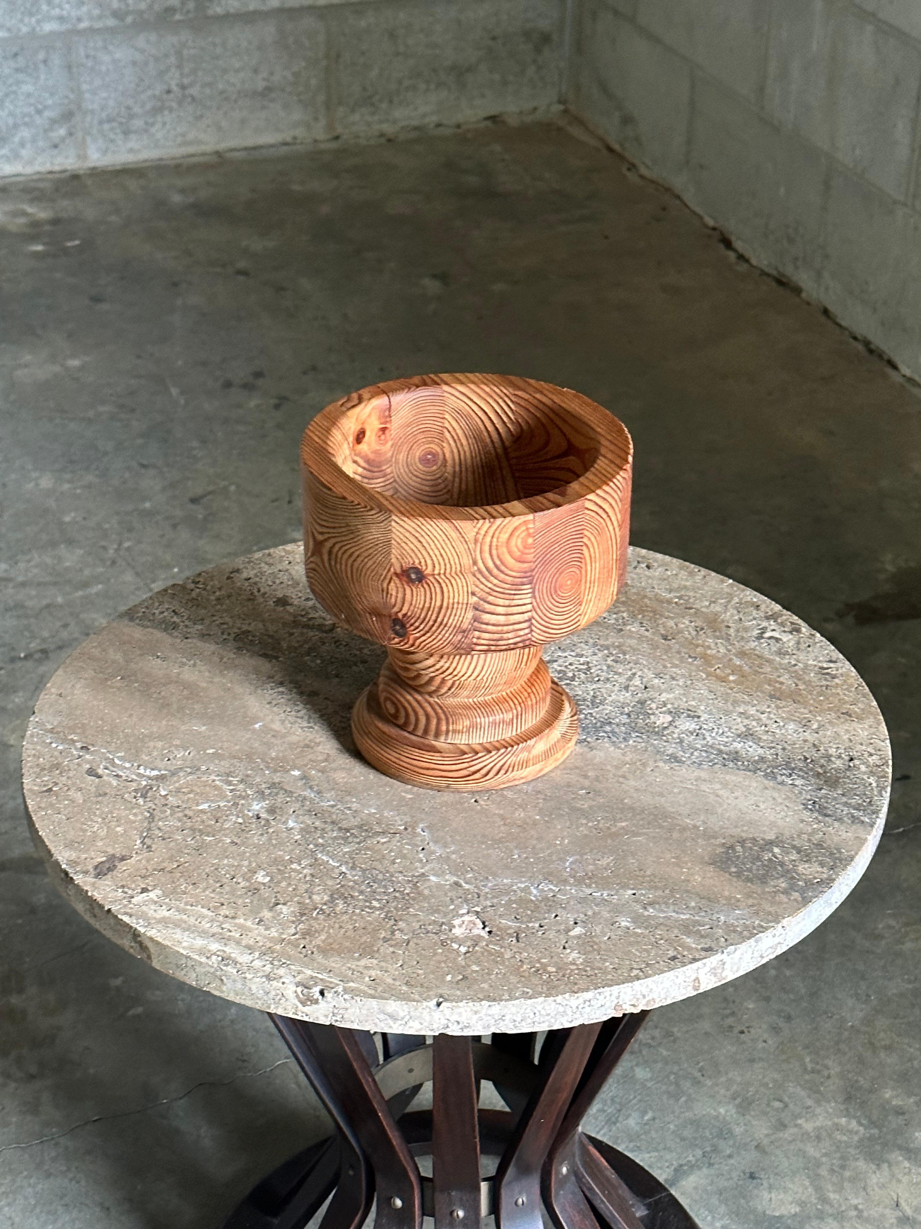 Mid-Century Modern Grand bol en pin par Stig Johnsson pour Smålandsslöjd, Värnamo en vente