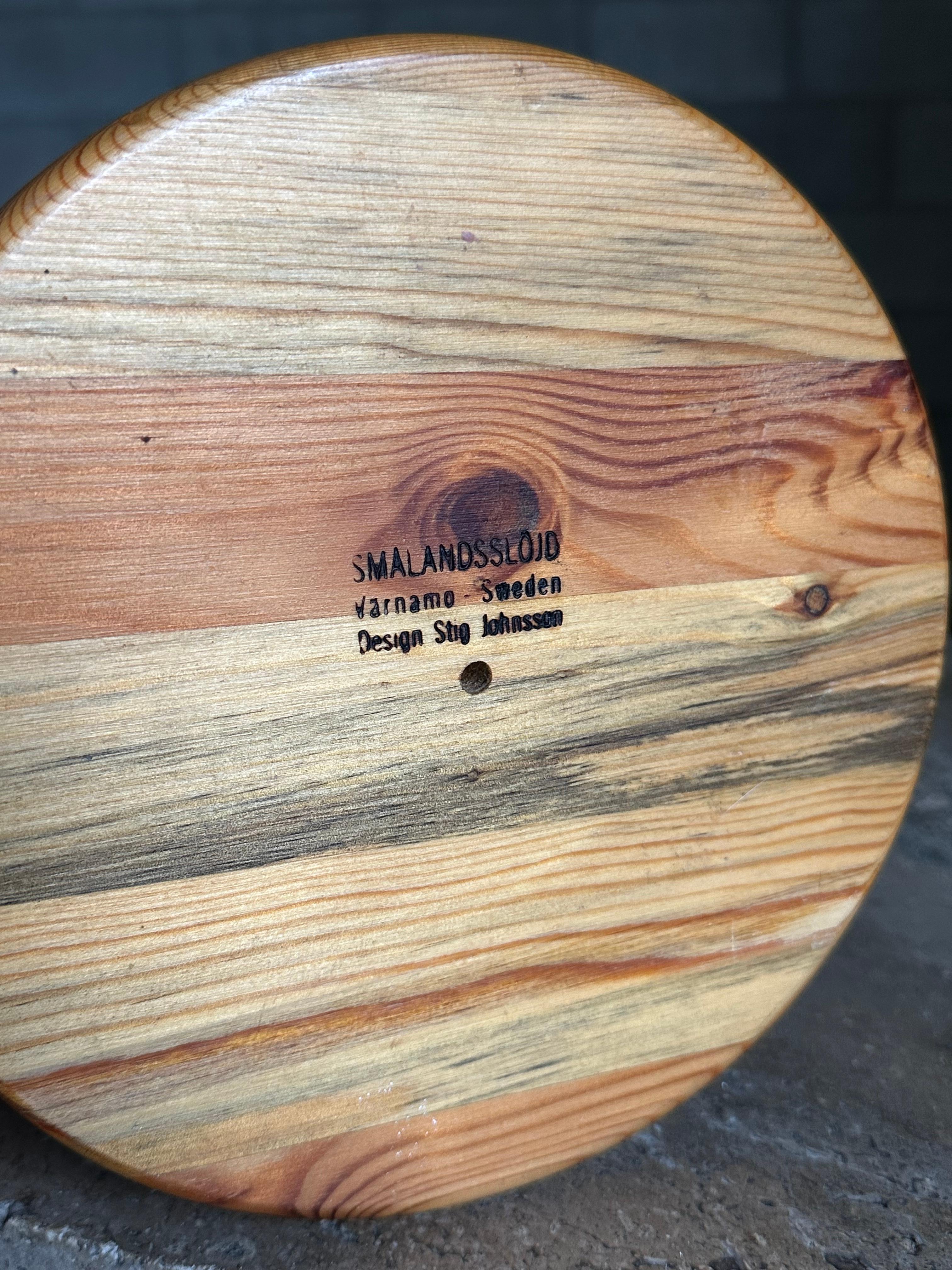 Pin Grand bol en pin par Stig Johnsson pour Smålandsslöjd, Värnamo en vente