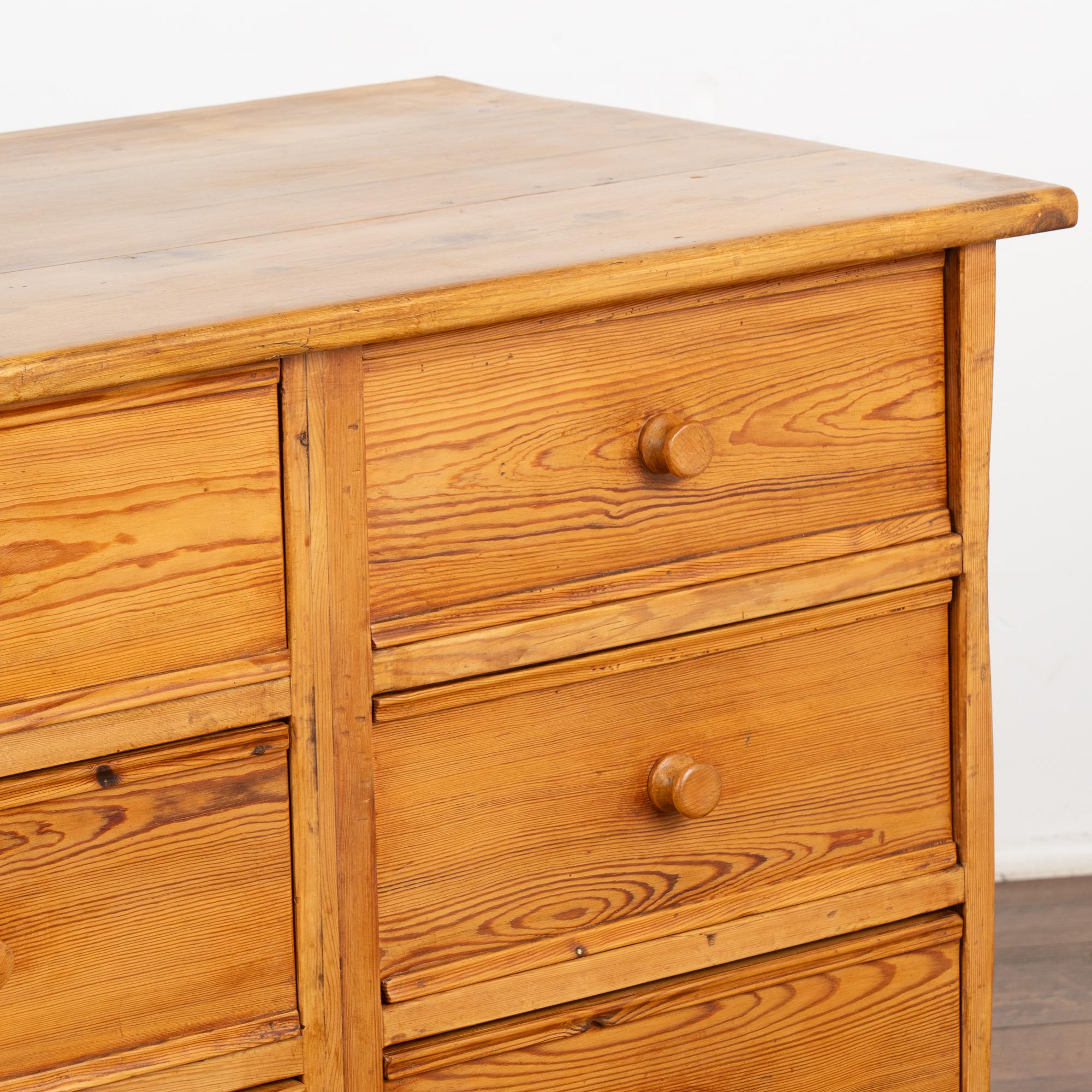 Large Pine Chest of 9 Drawers, Sideboard Console, Denmark circa 1880 For Sale 2