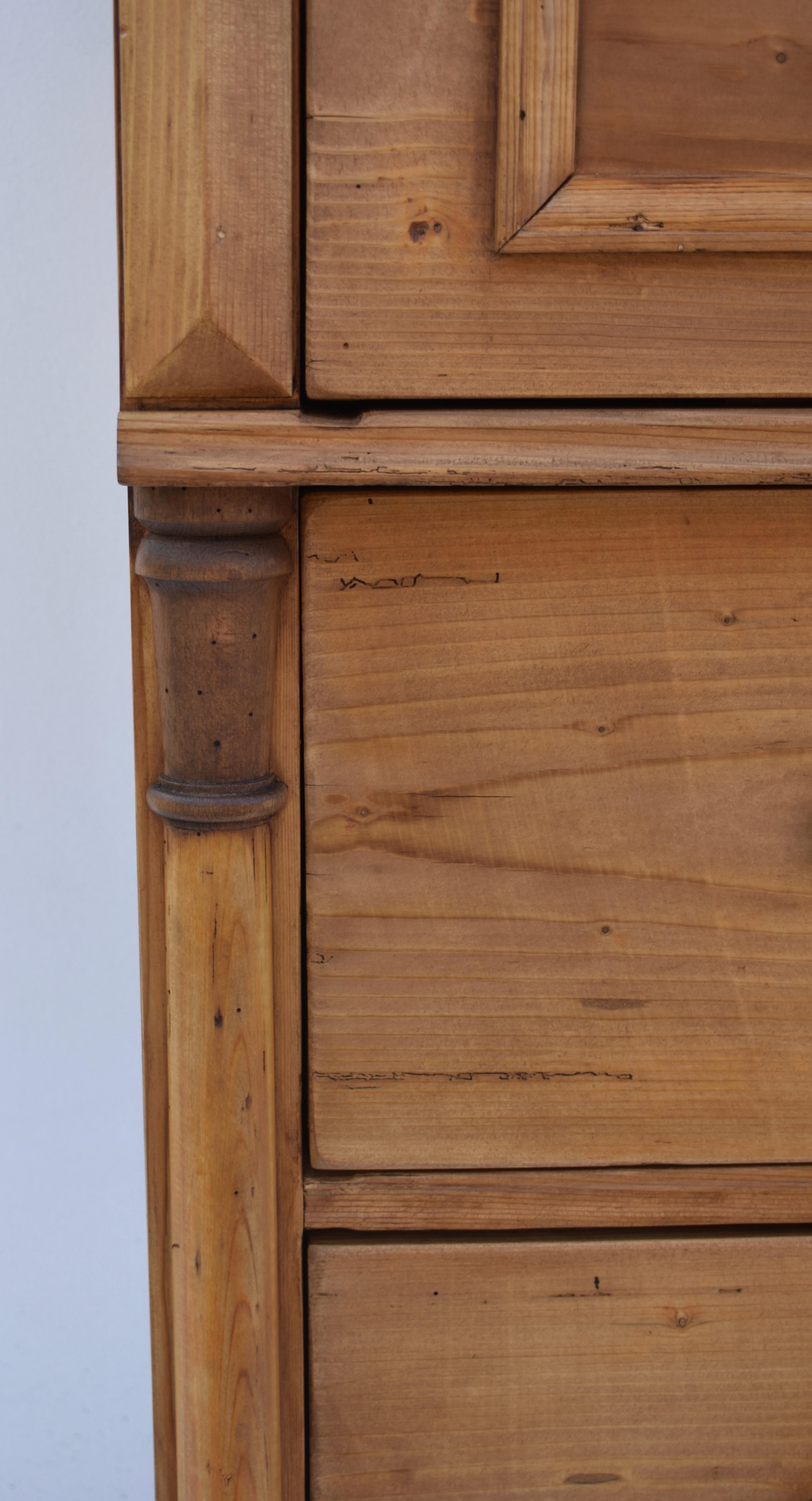 Large Pine Chest of Four Drawers 3