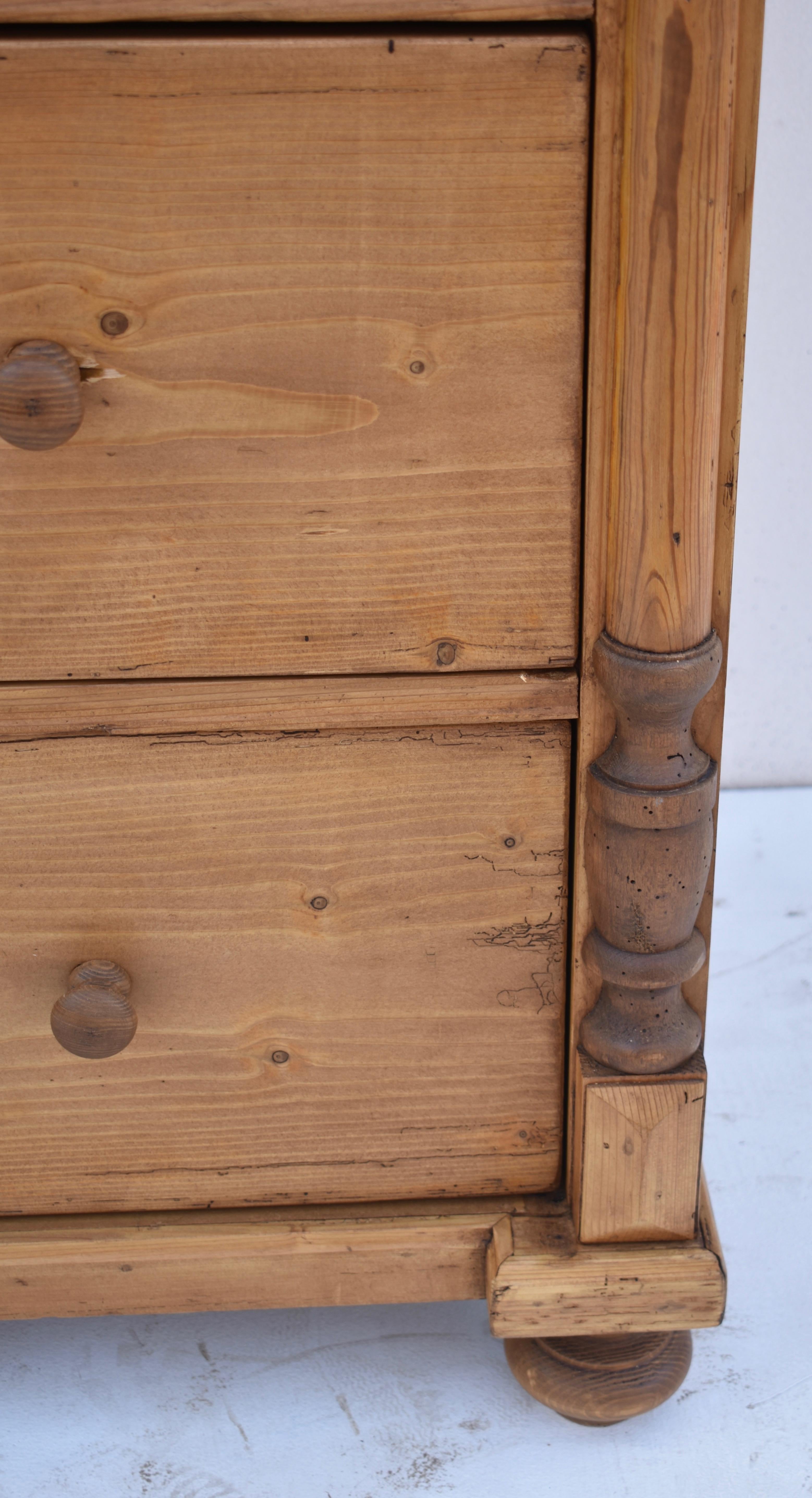 Large Pine Chest of Four Drawers 4