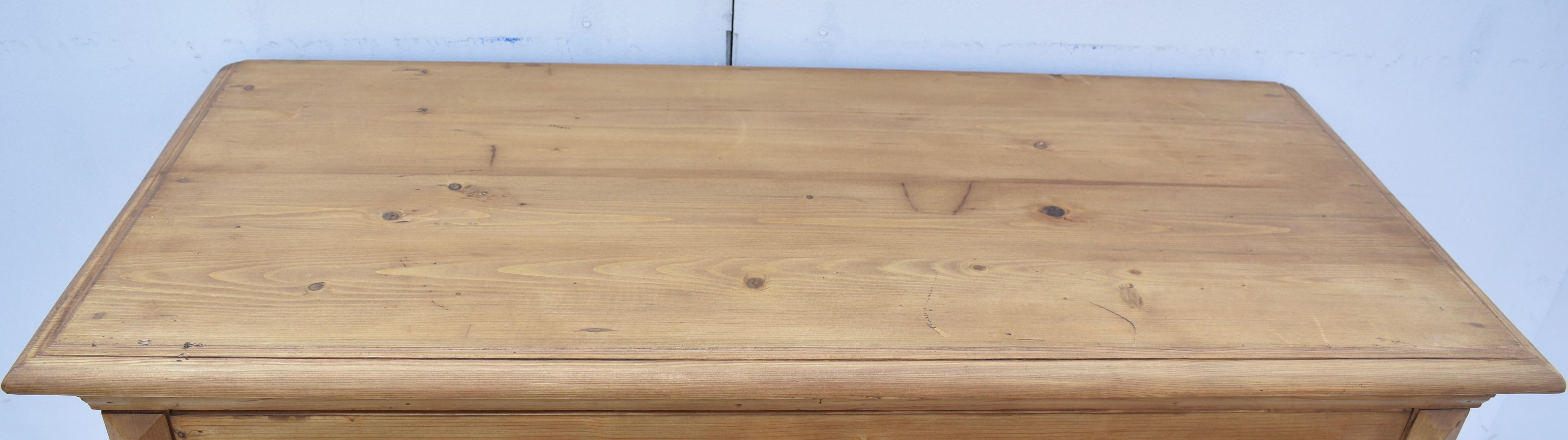 Large Pine Chest of Four Drawers 5